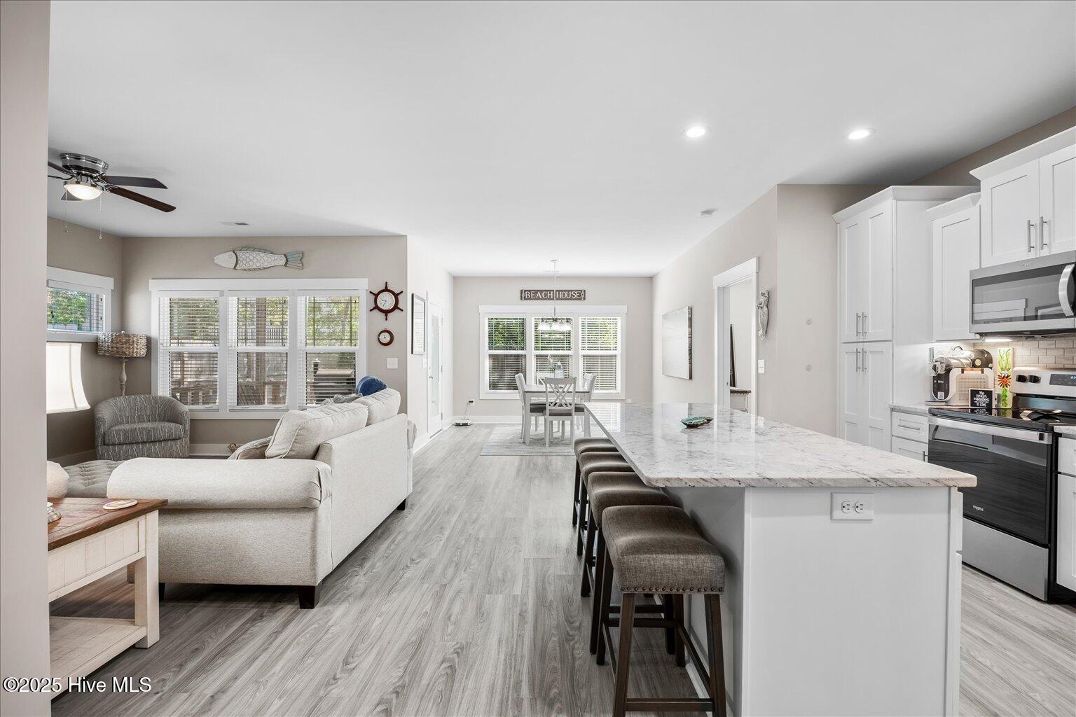 100528541 | Photo 19