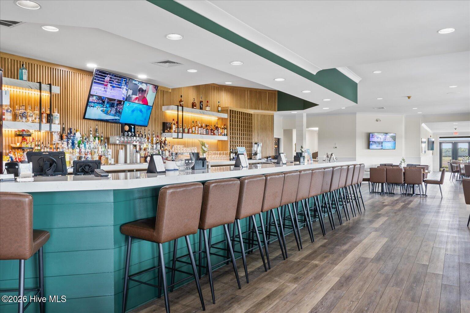 100555112 | Photo 10