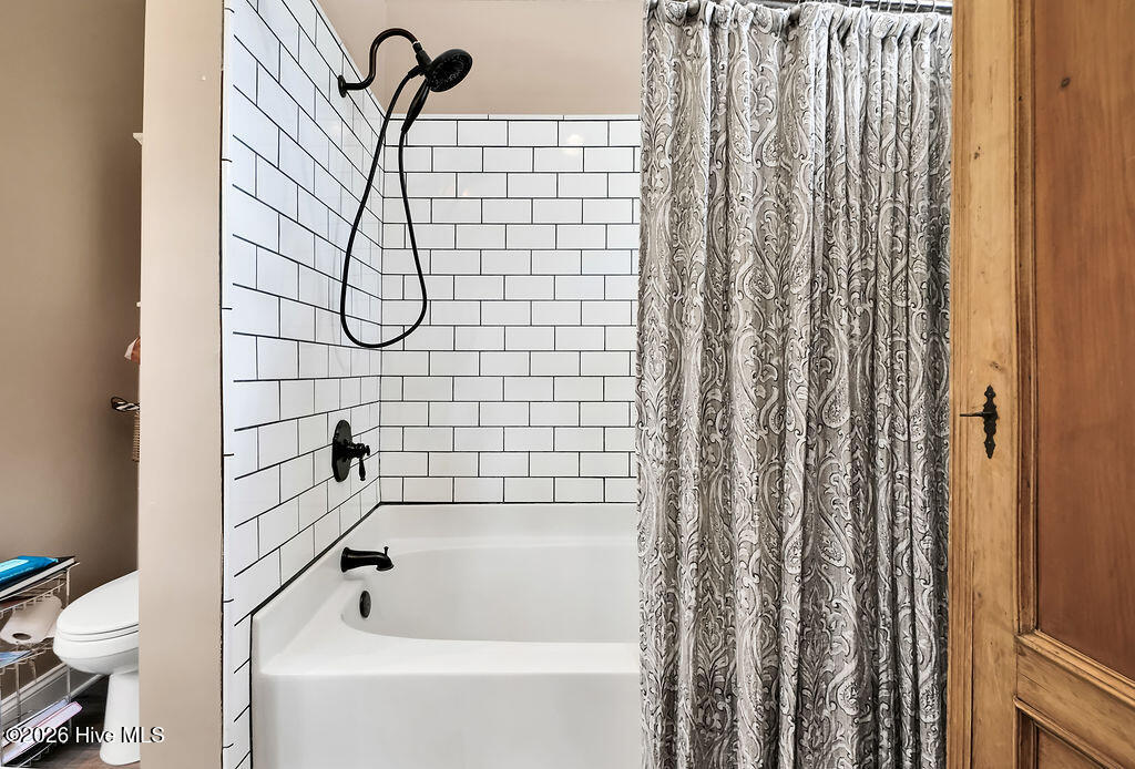 100560144 | Photo 22