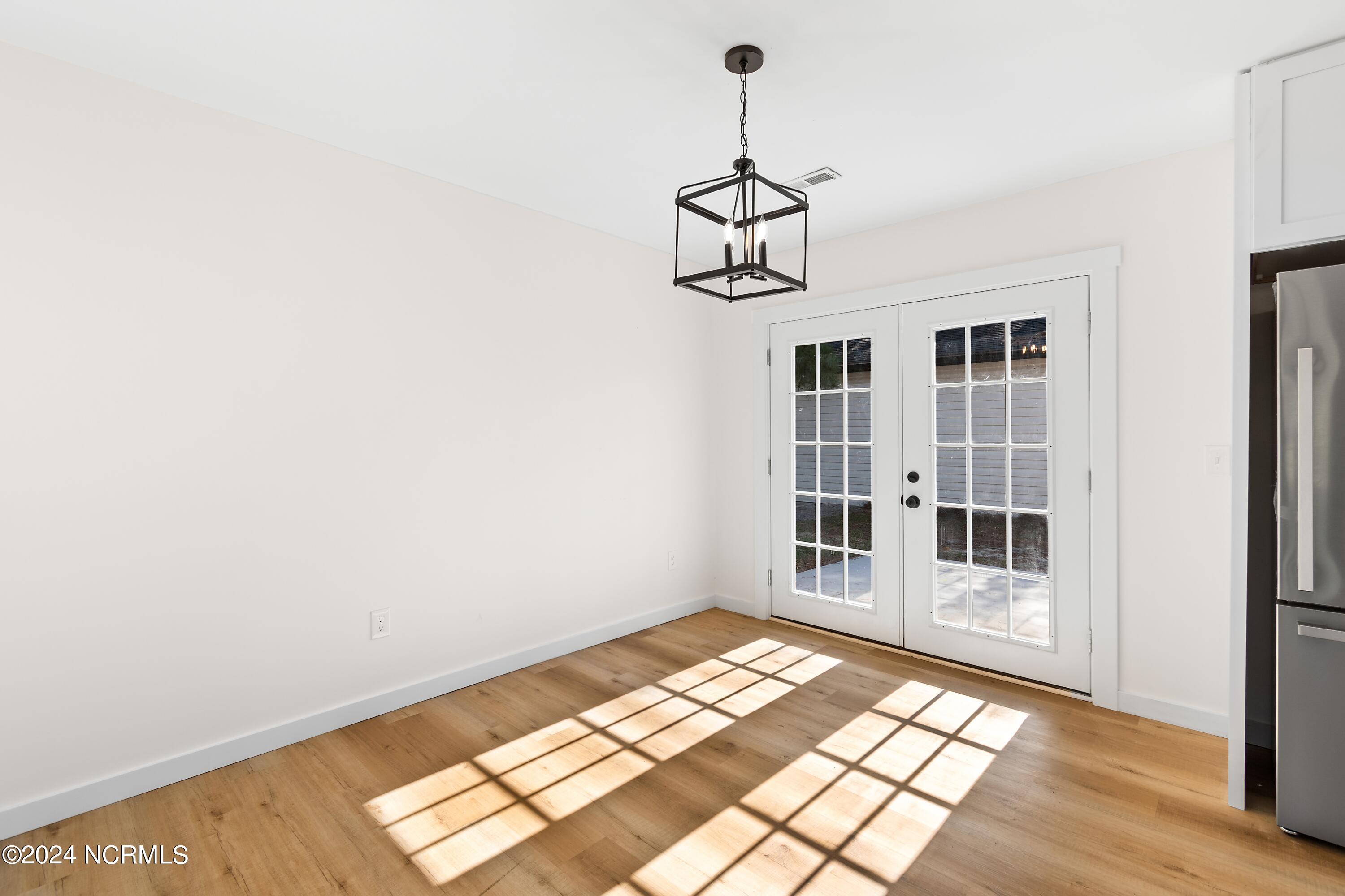 100563573 | Photo 26