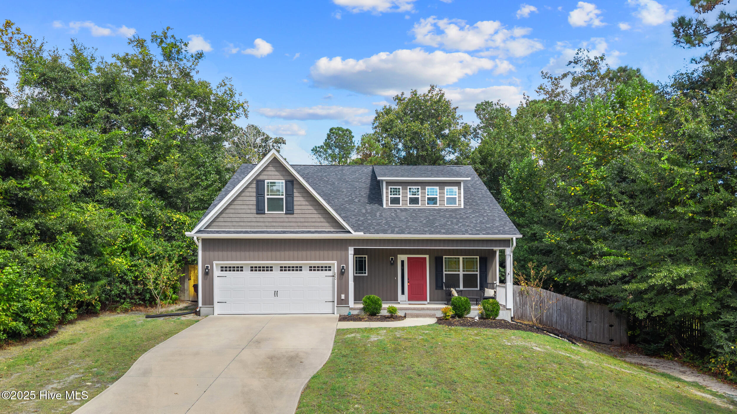 100533307 | Photo 44