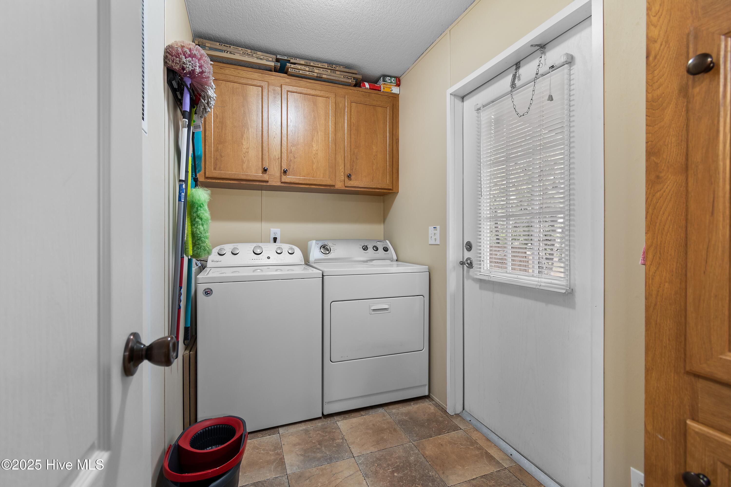 100570016 | Photo 29