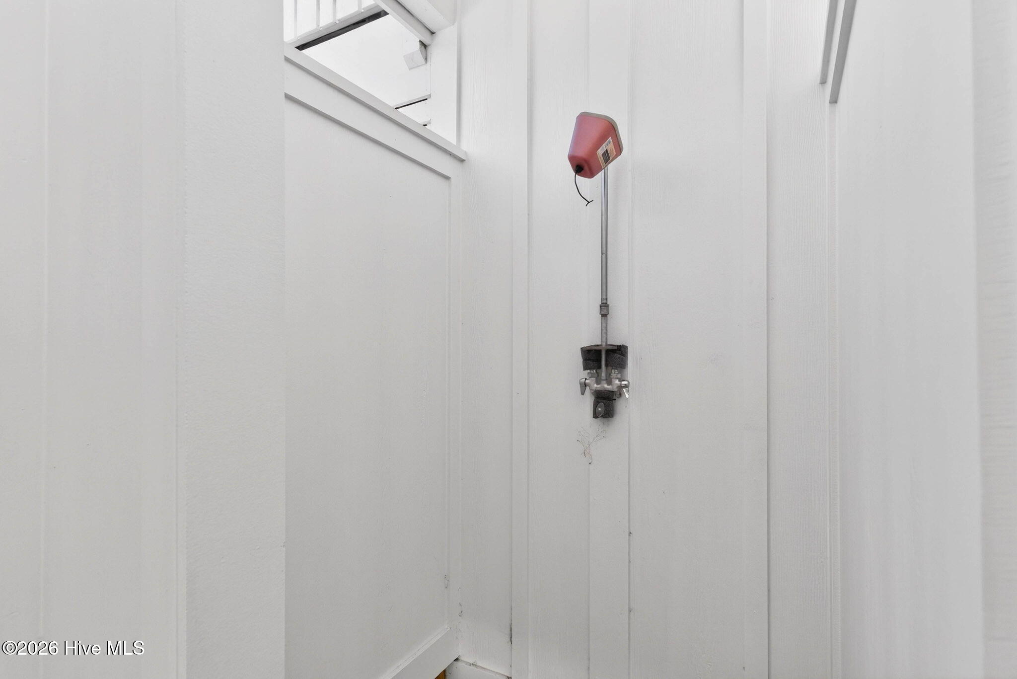 100570262 | Photo 68