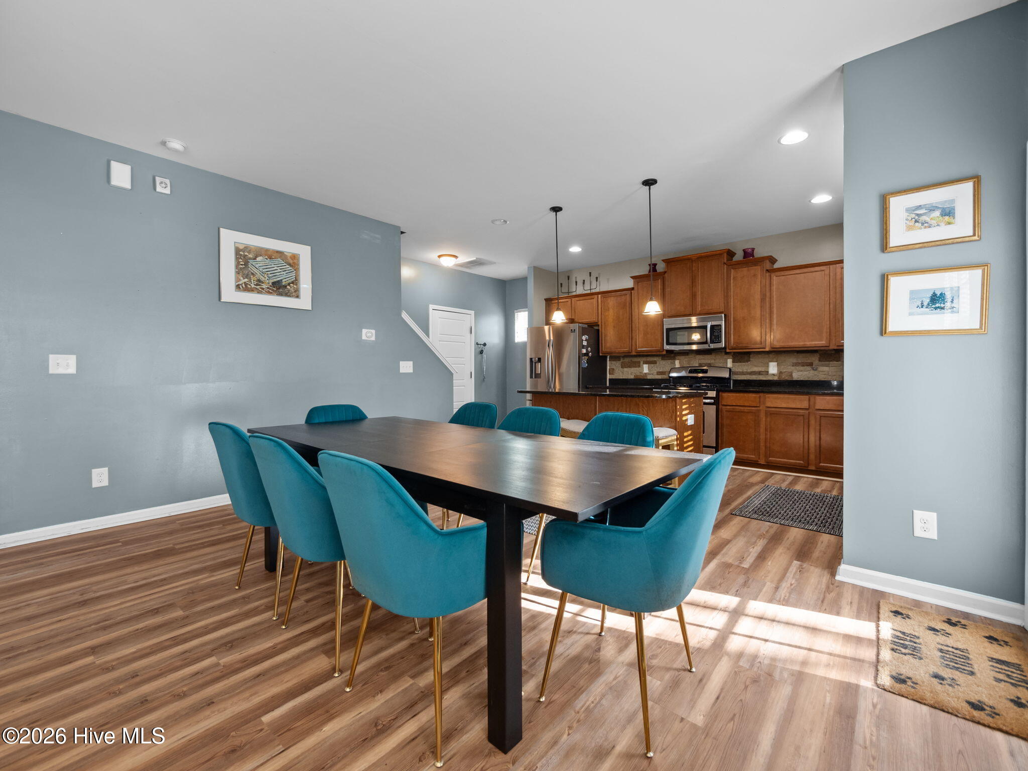 100548967 | Photo 34