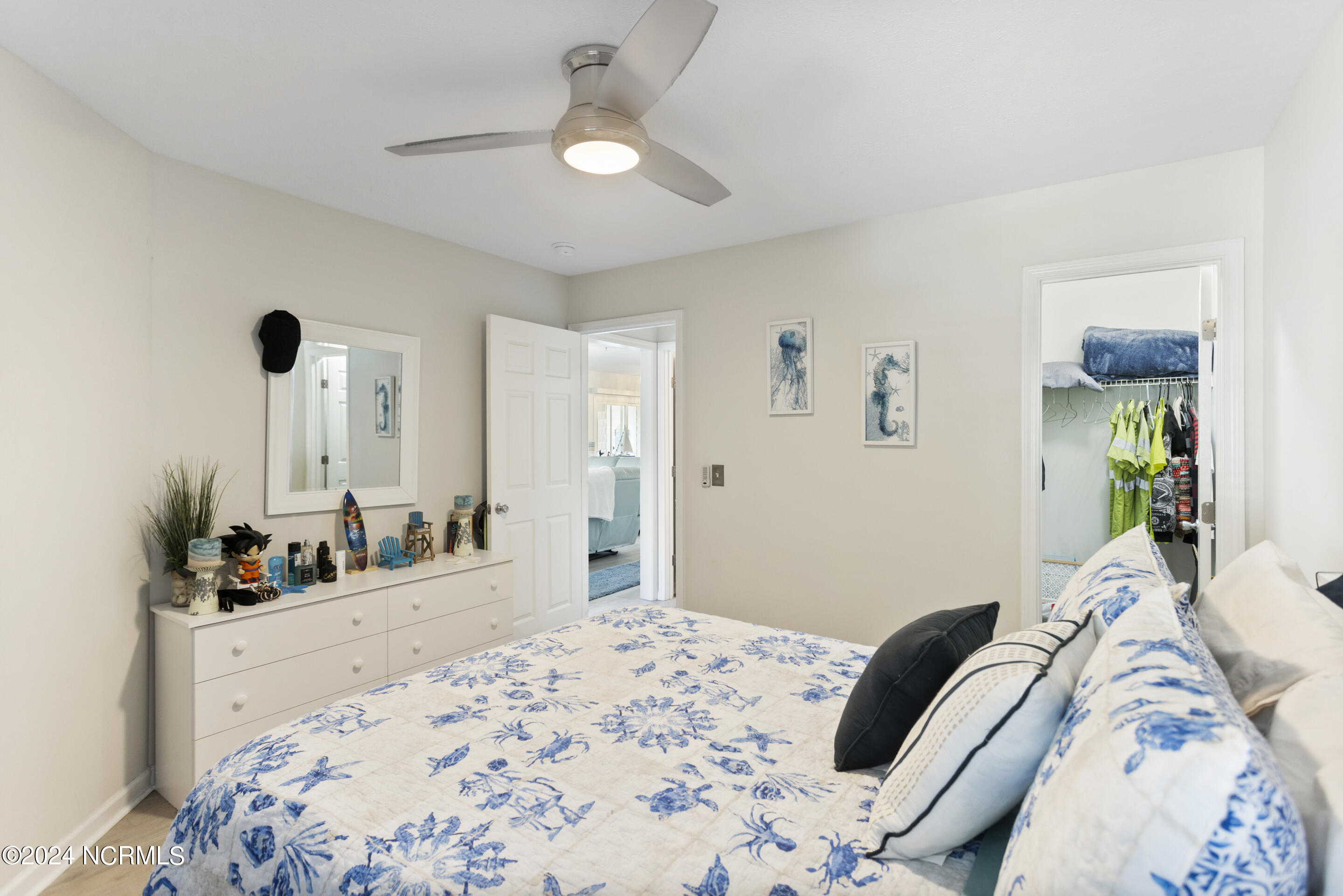 100529721 | Photo 26