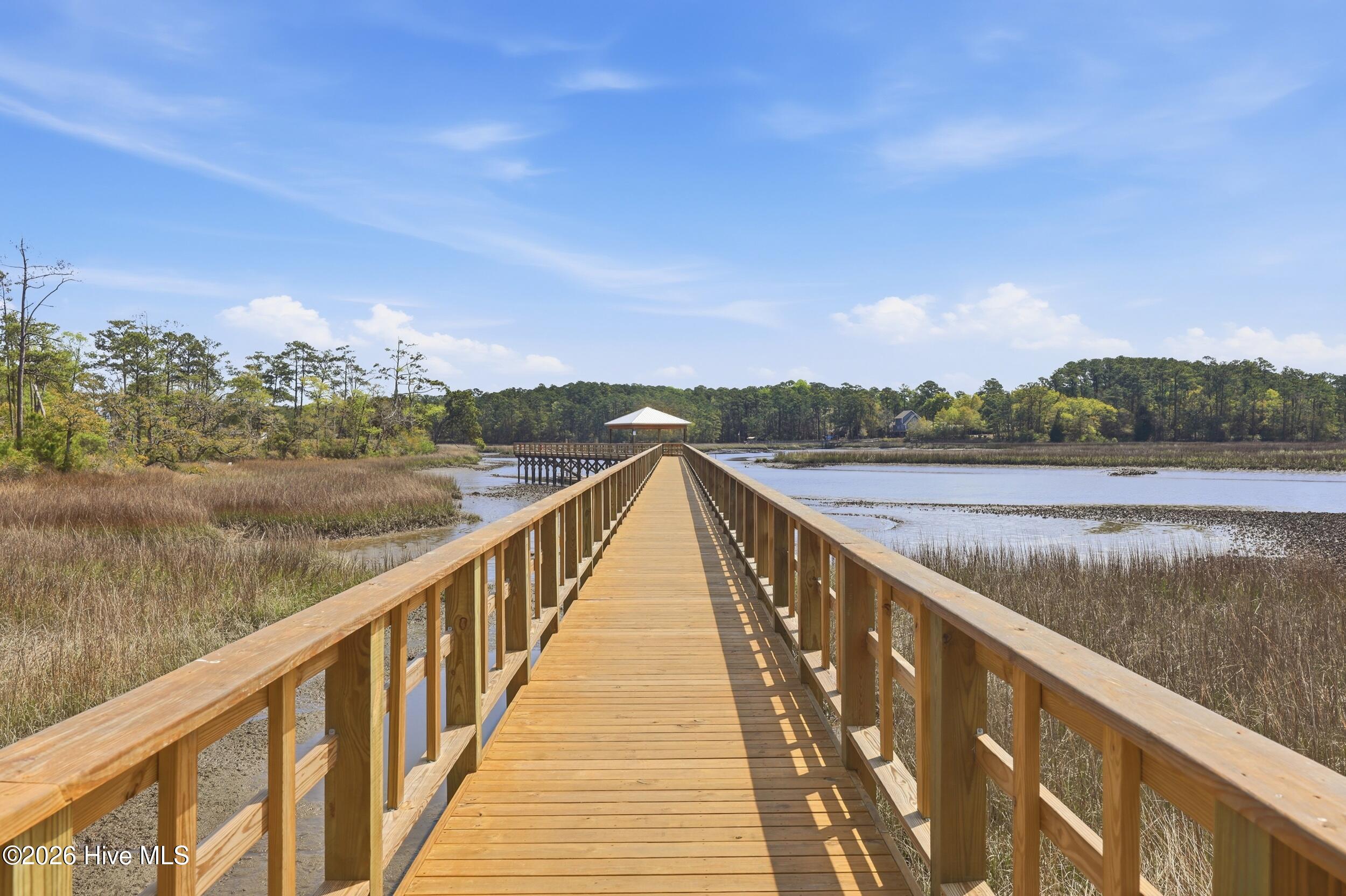 100564588 | Photo 44