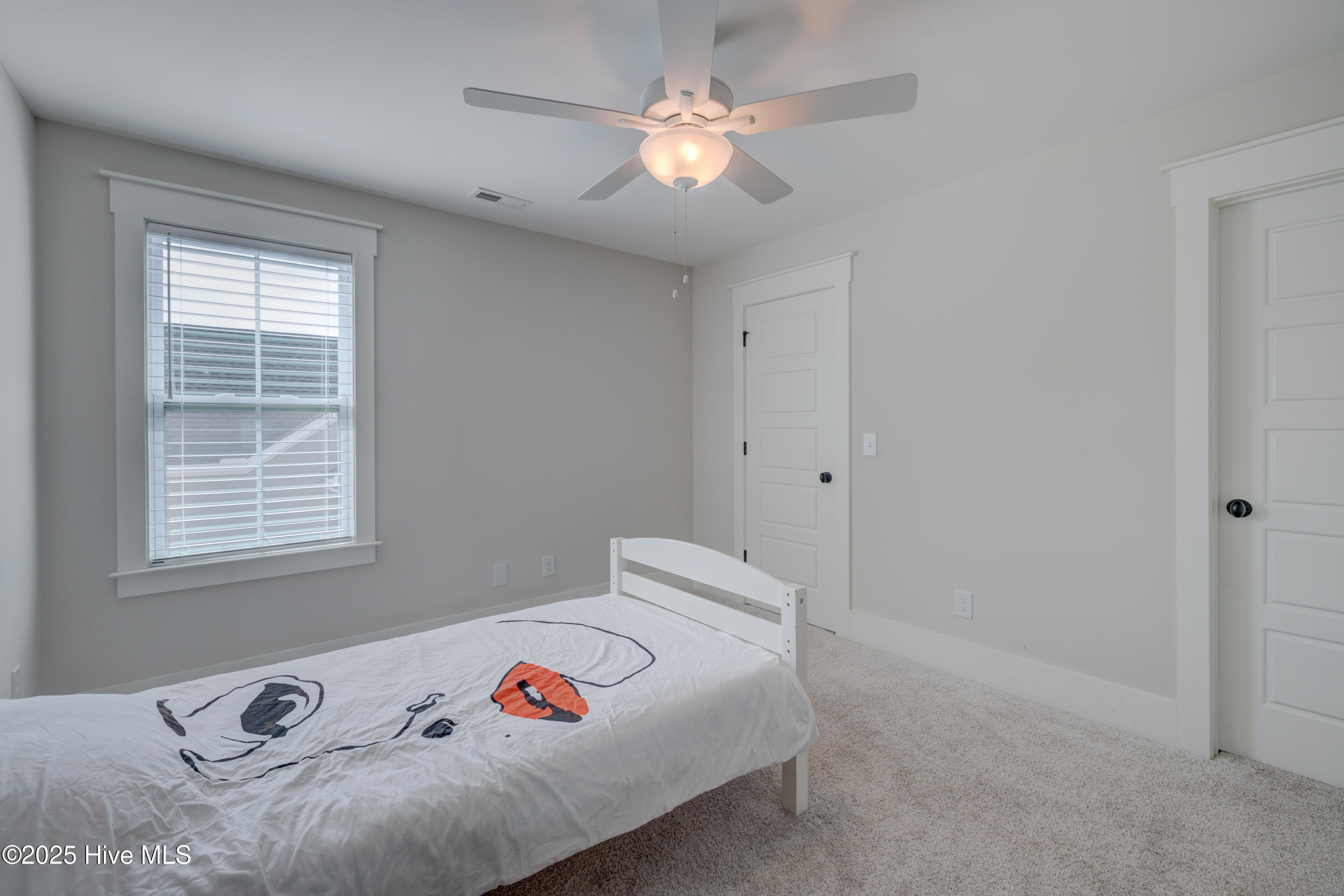 100553417 | Photo 52