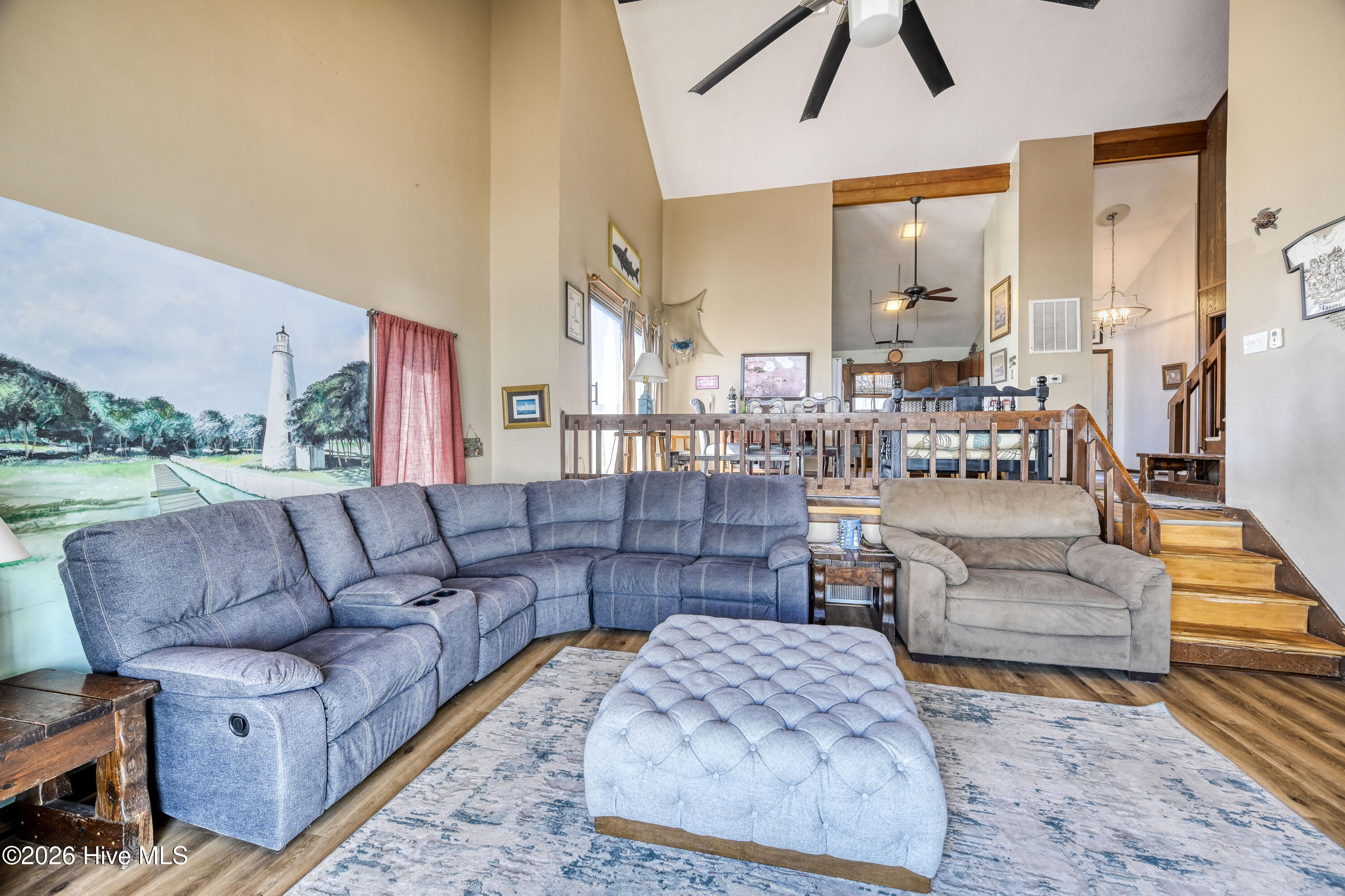 100557799 | Photo 15