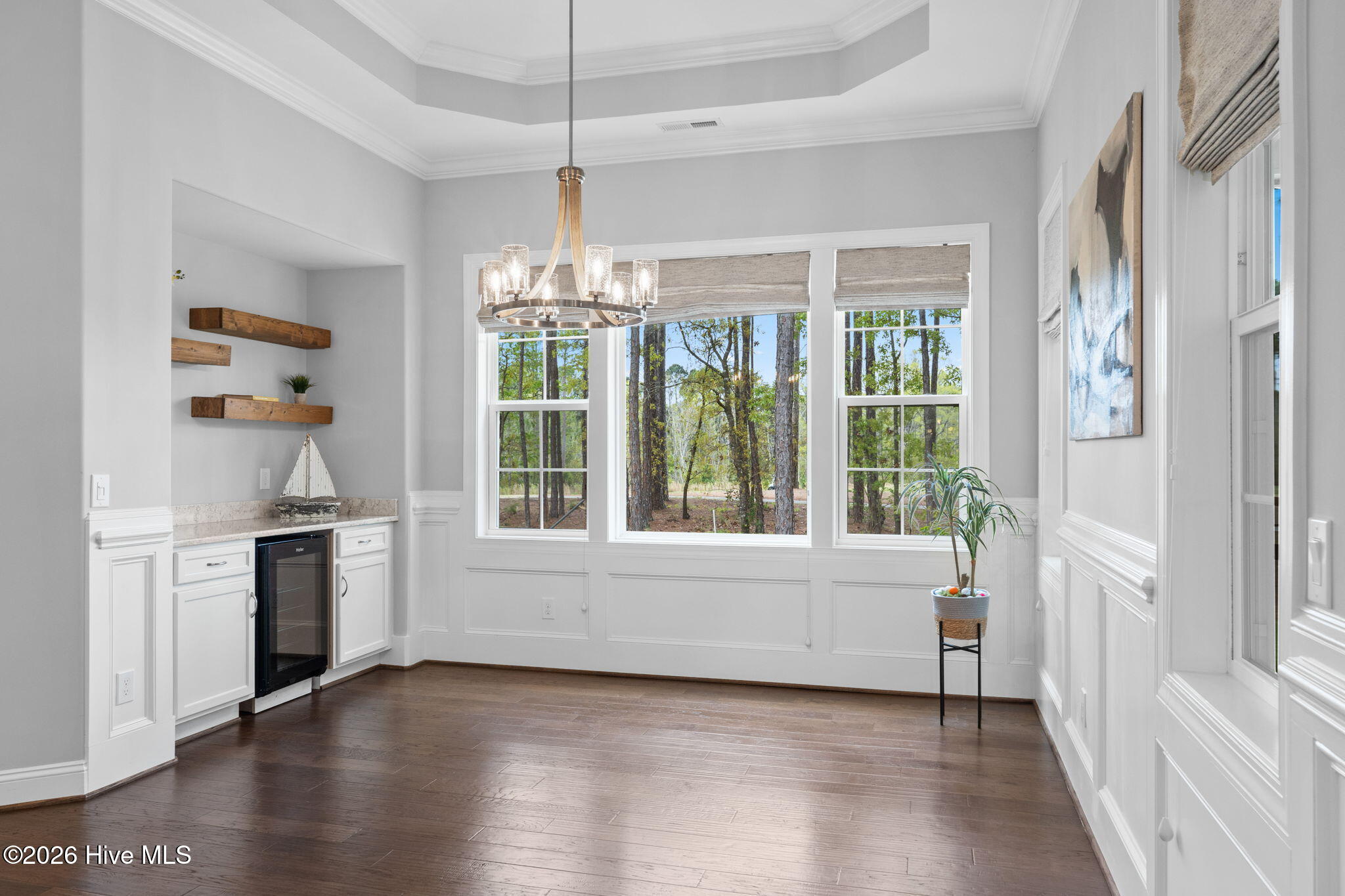 100566605 | Photo 15