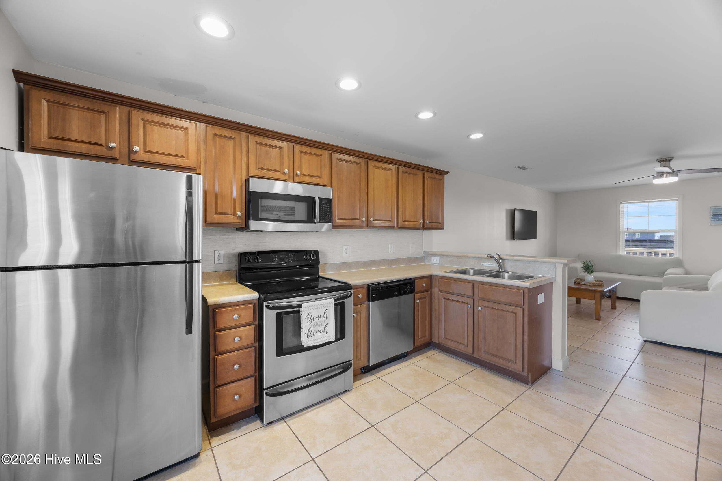 100547253 | Photo 11