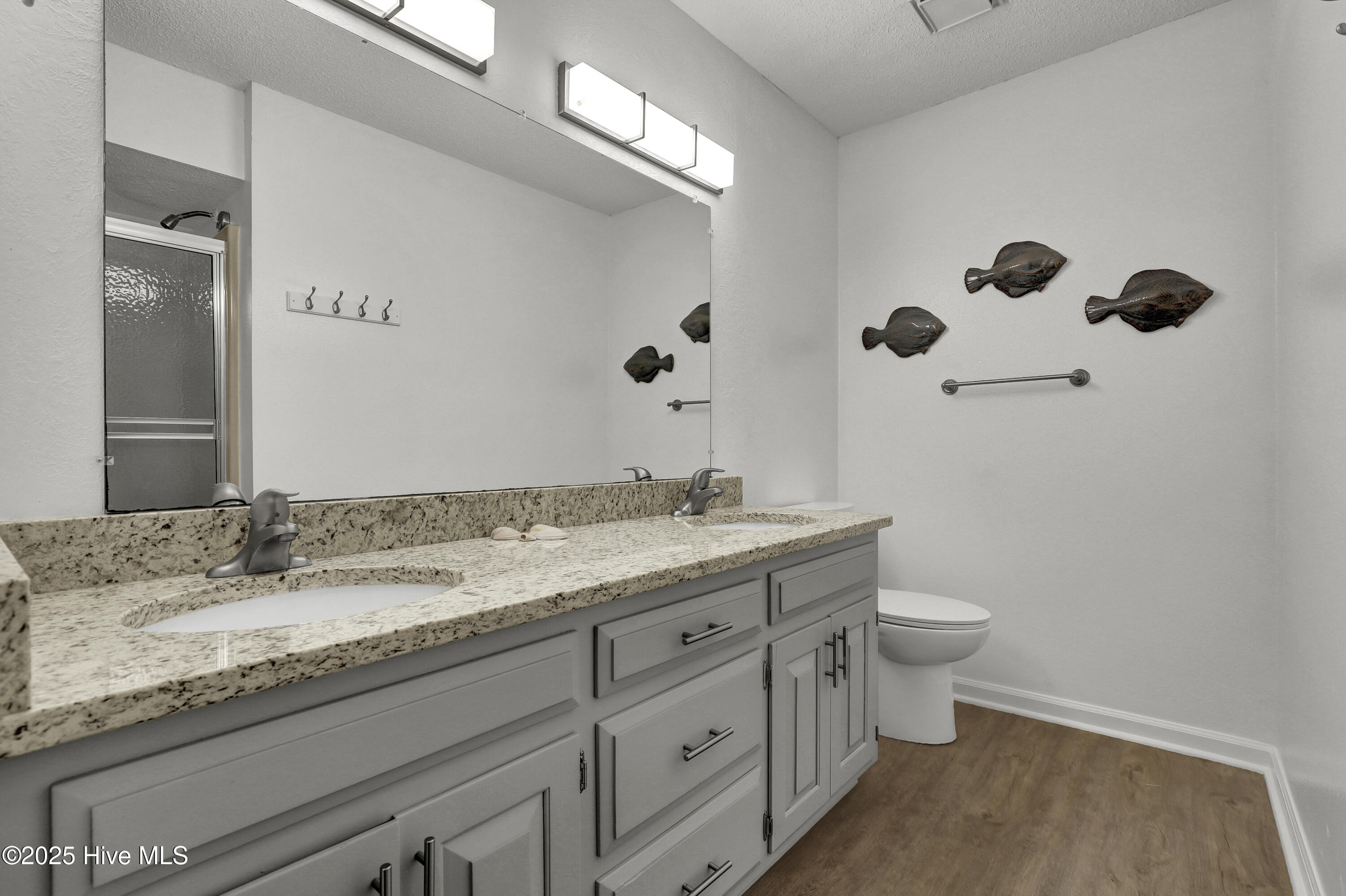 100541443 | Photo 26