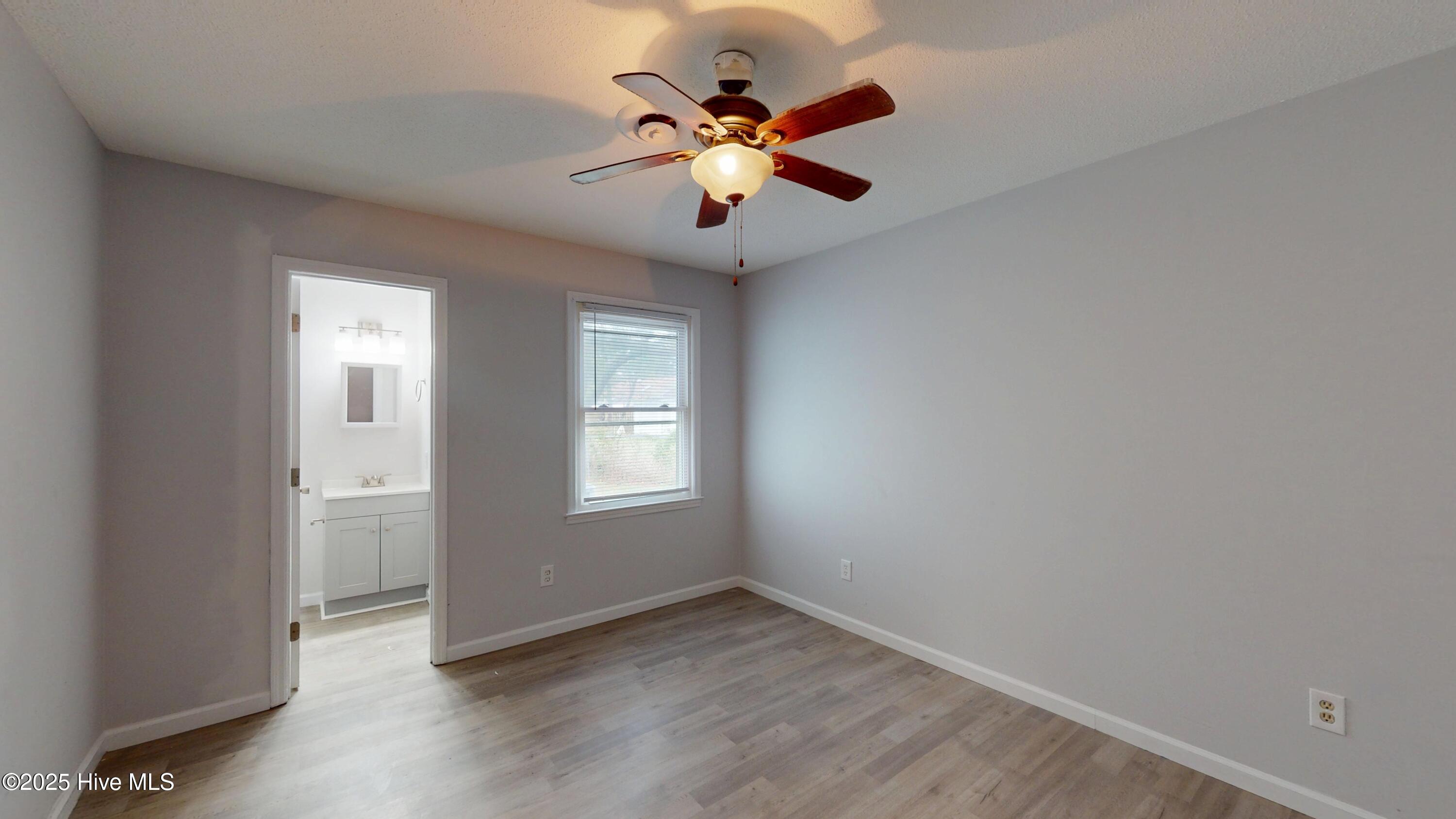 100536322 | Photo 20