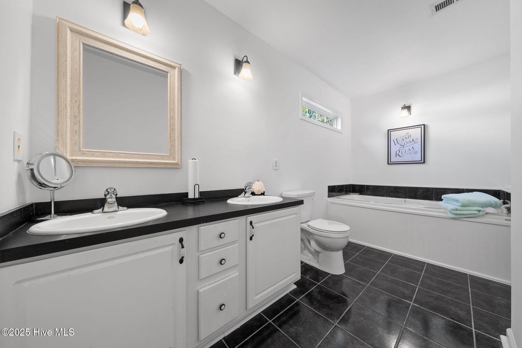 100541401 | Photo 31