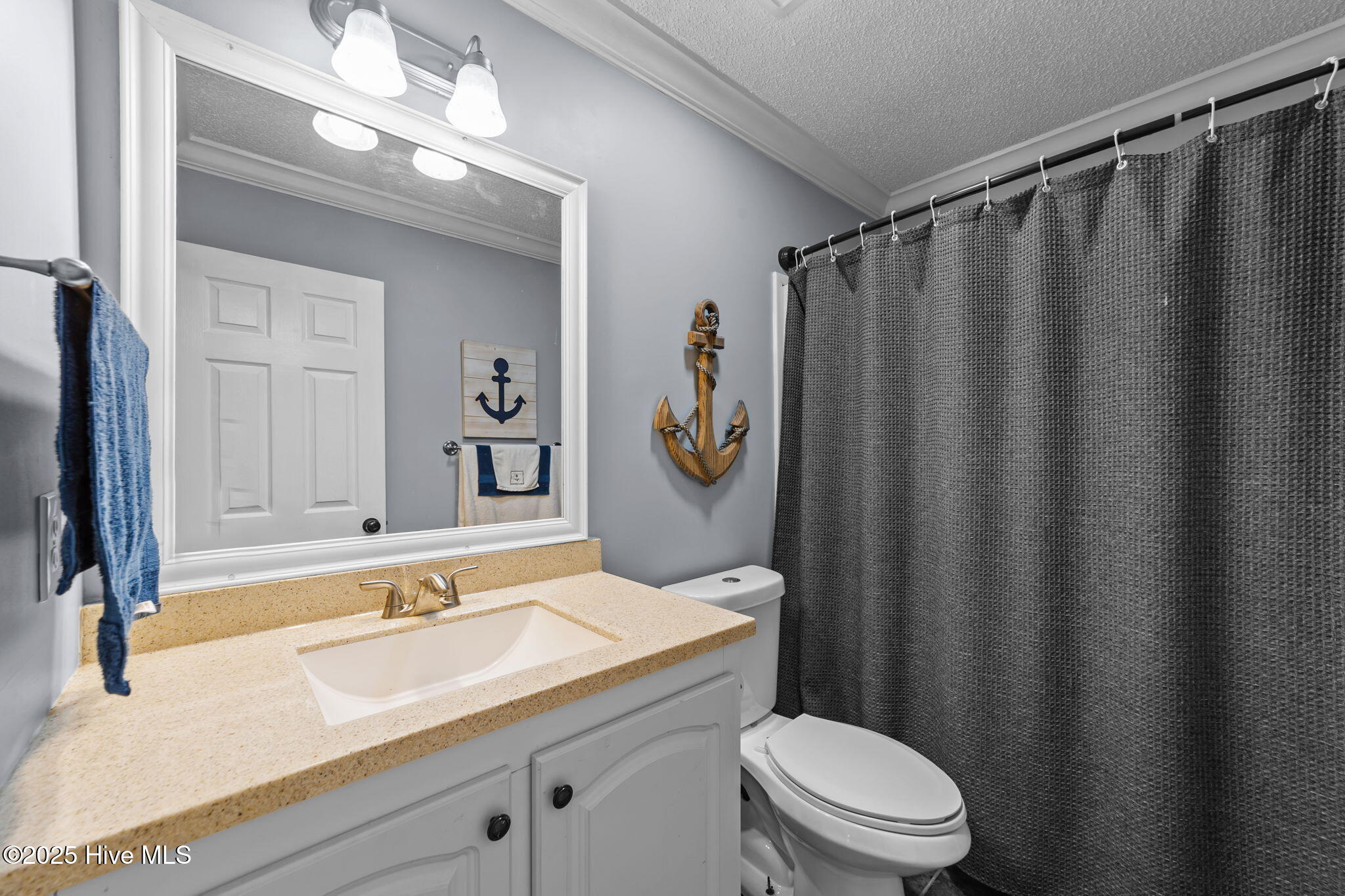 100533050 | Photo 15