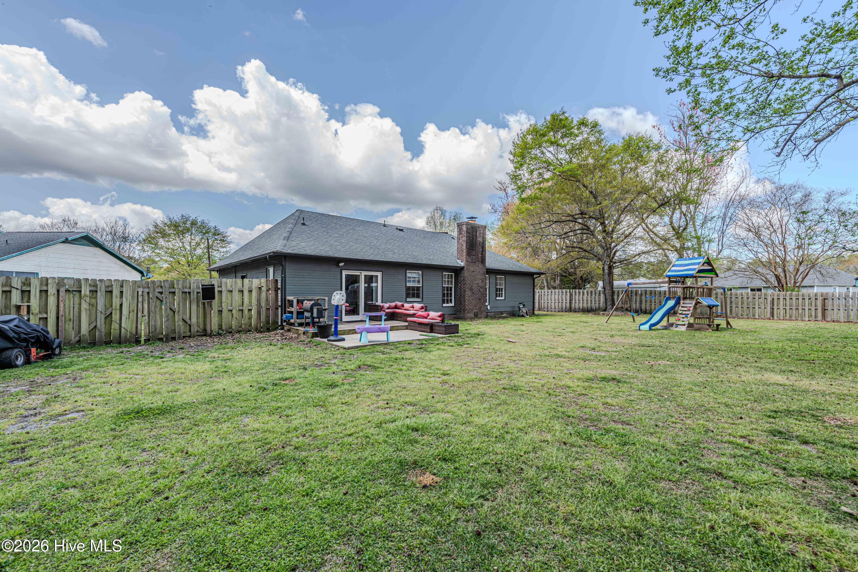 100569074 | Photo 60