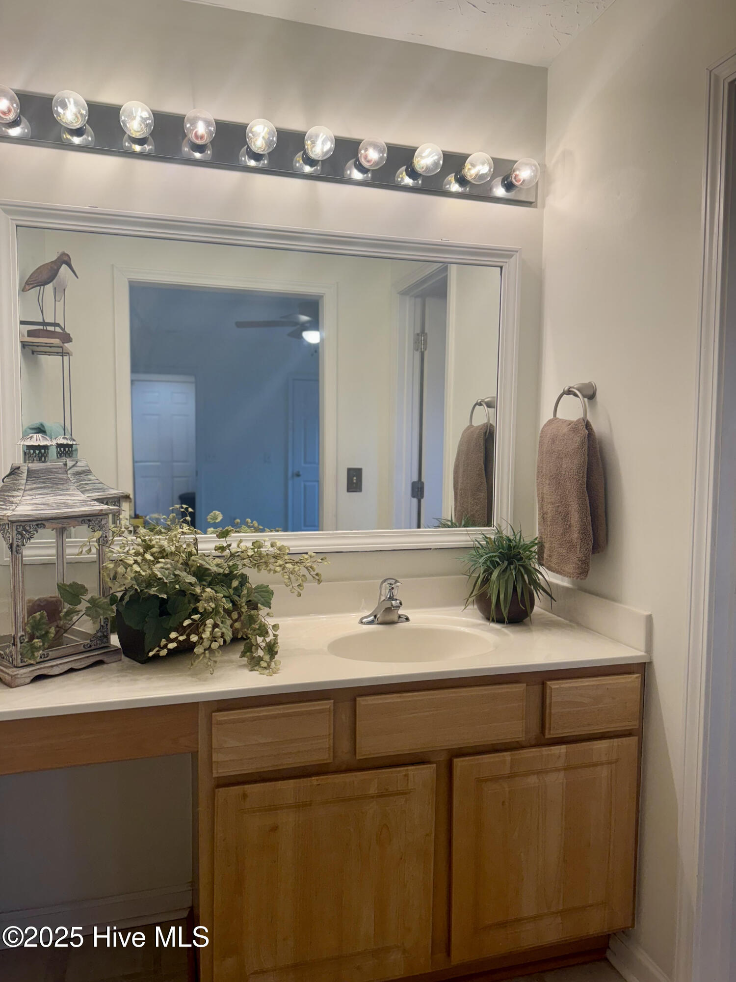 100544044 | Photo 17