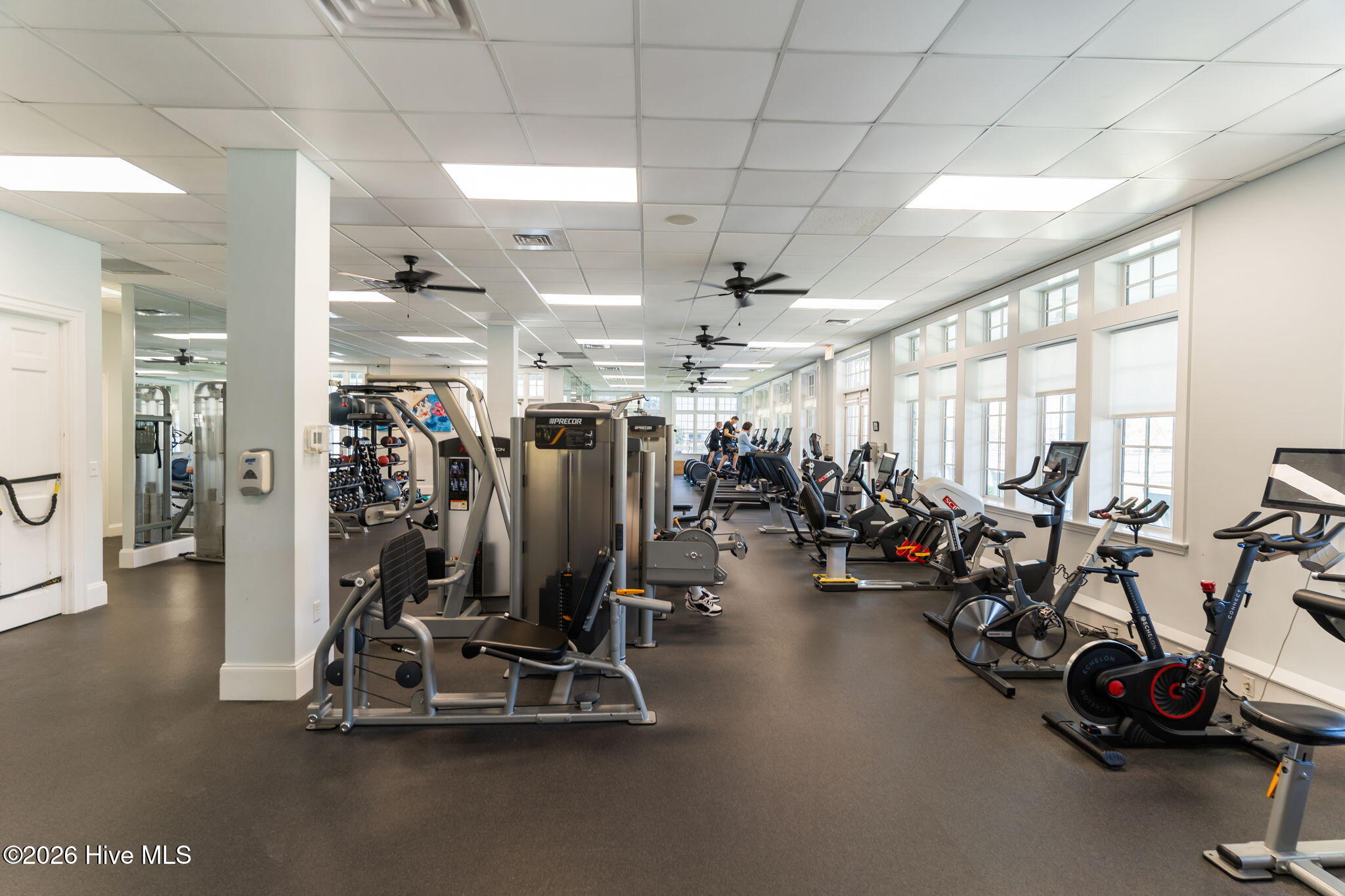 100564418 | Photo 68