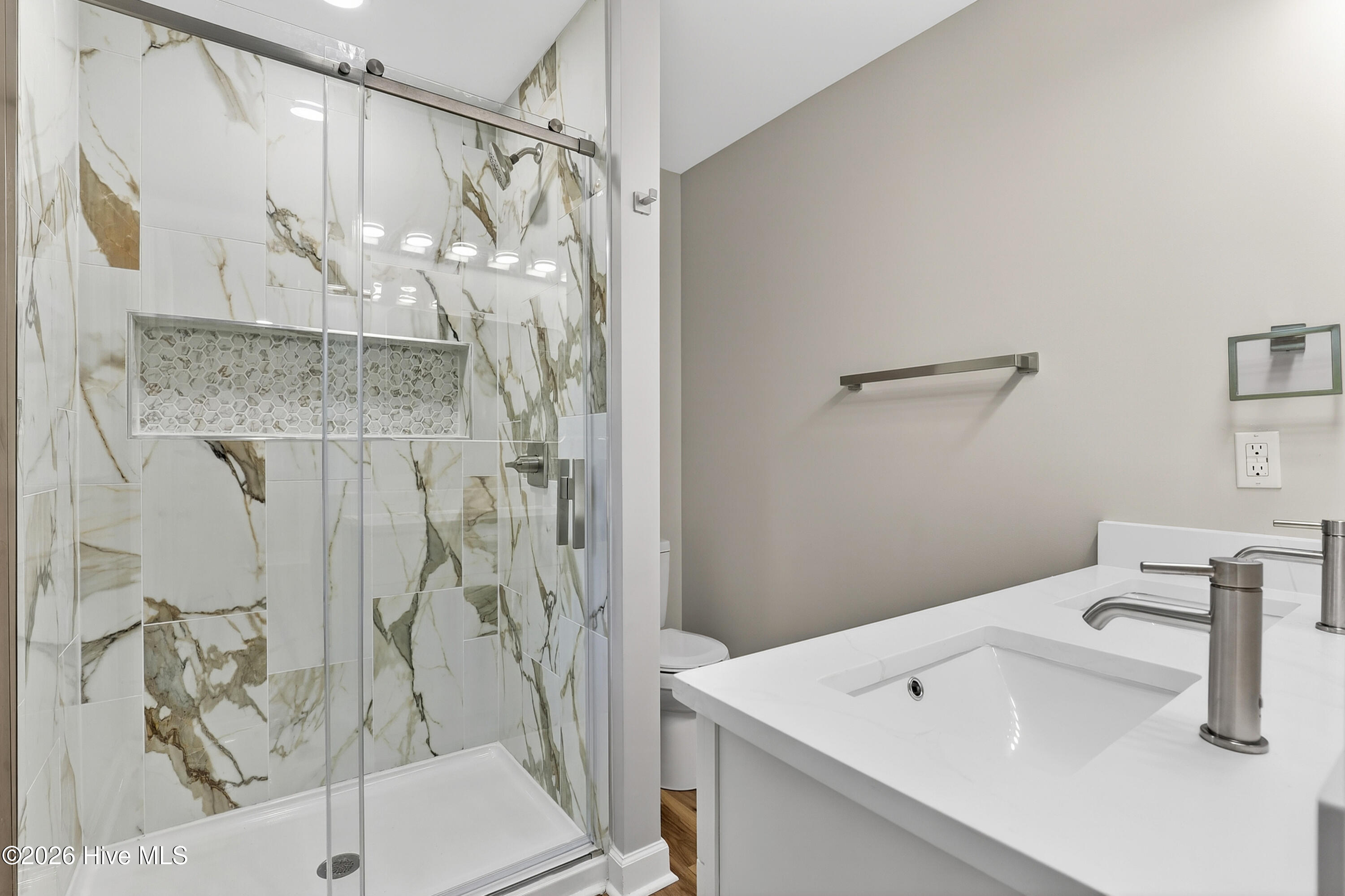 34-513 Hamilton Dr-34