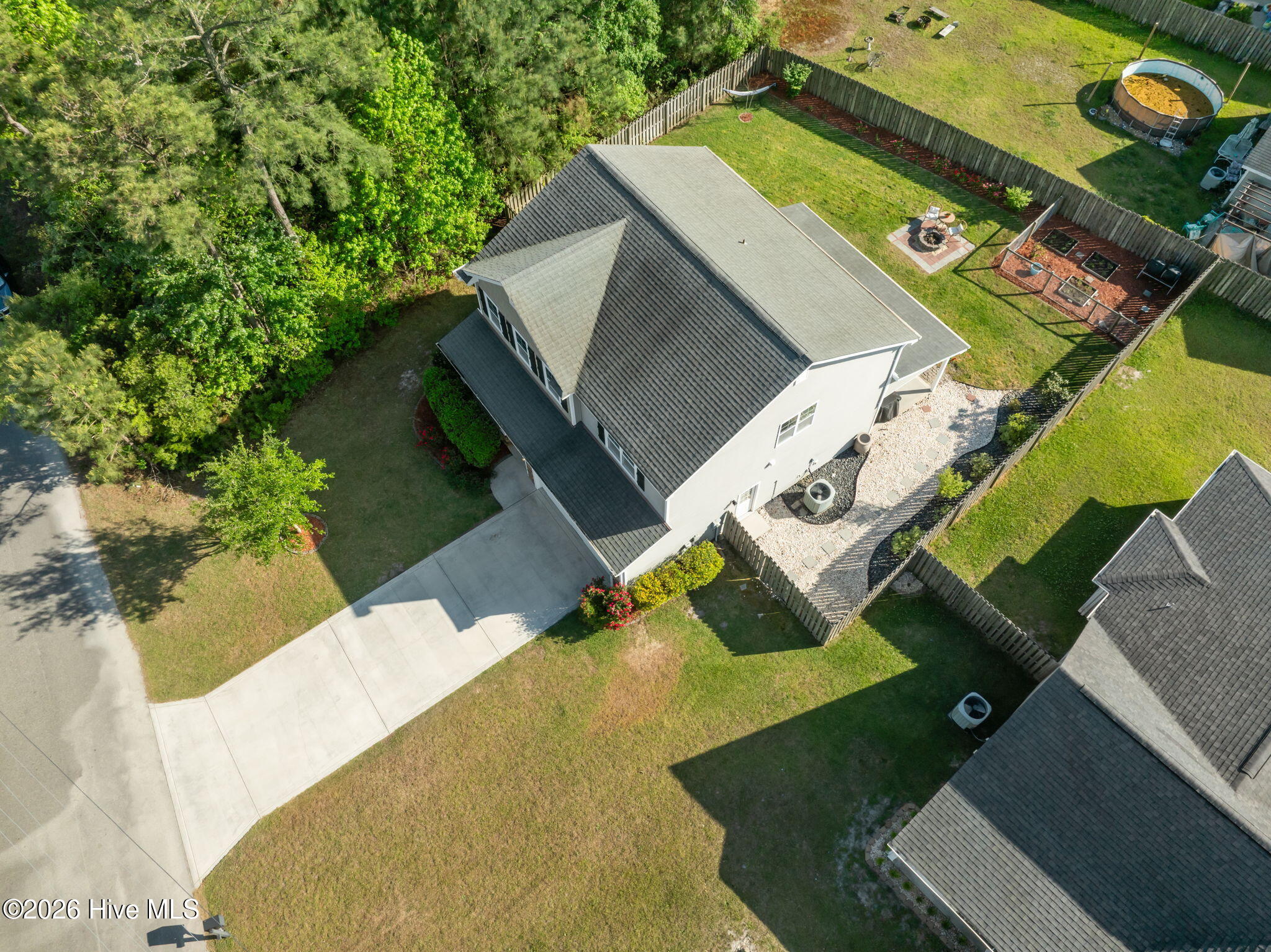 100568567 | Photo 46