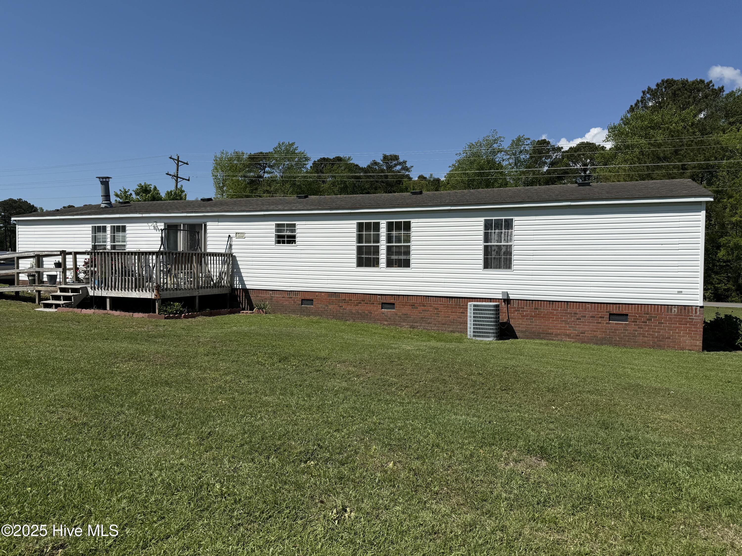 100502105 | Photo 11