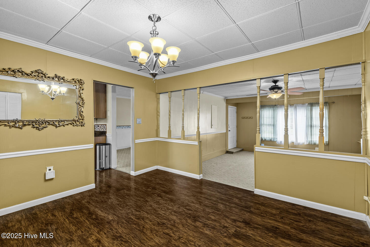 100530678 | Photo 17