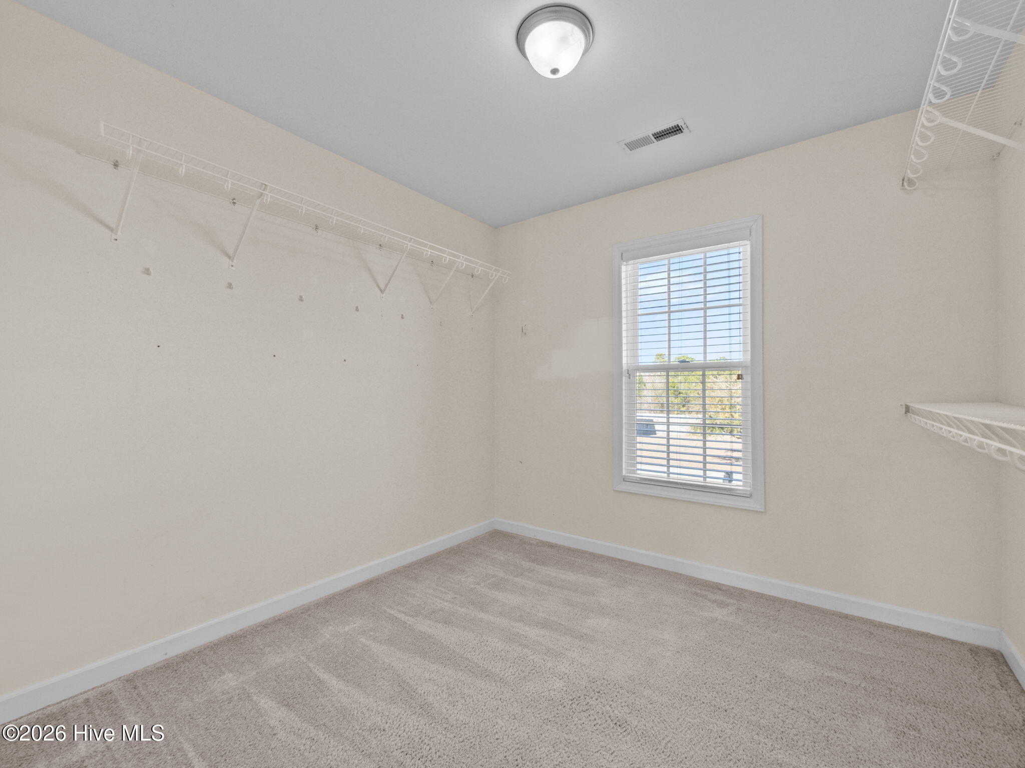 100545708 | Photo 40