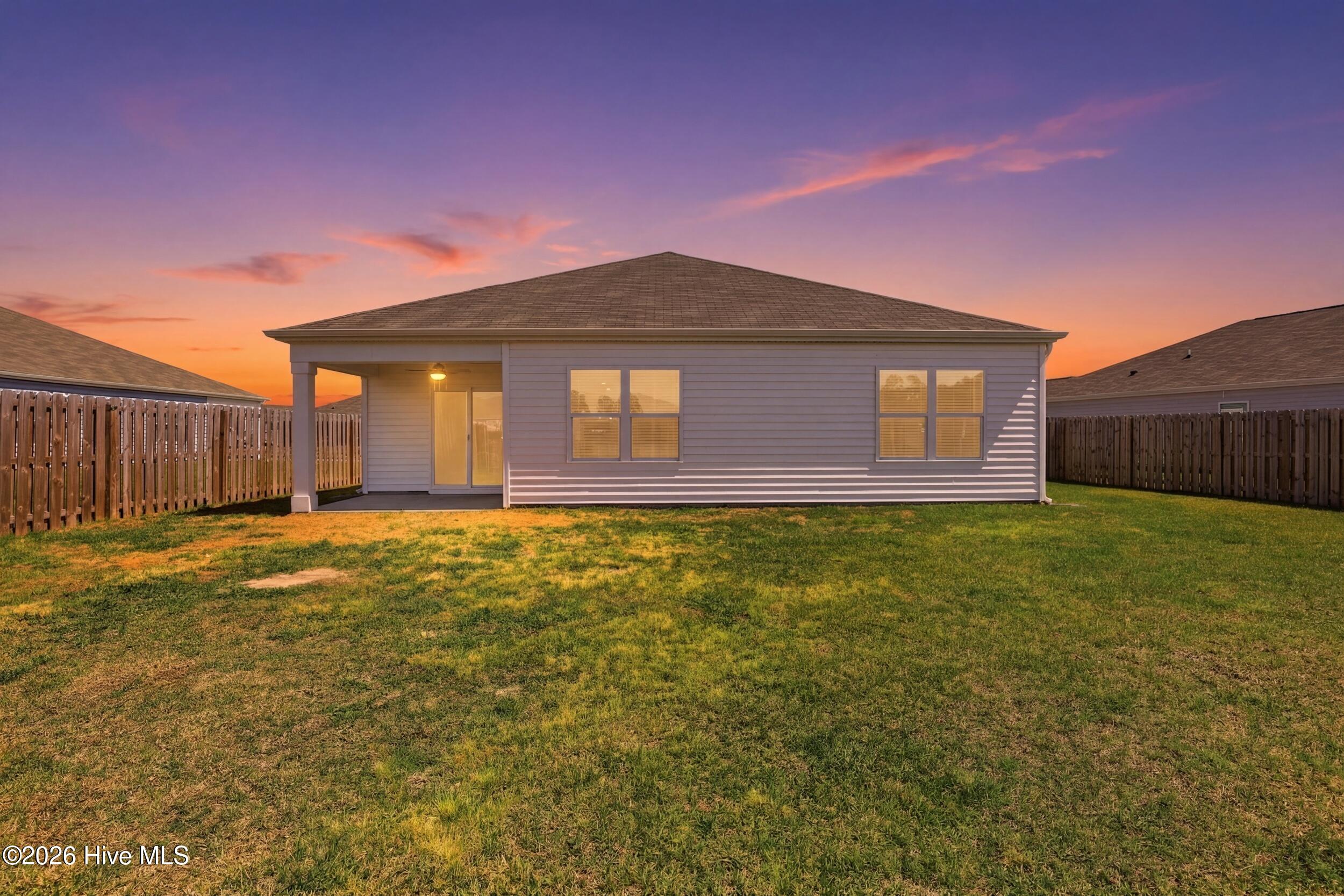 100558236 | Photo 31