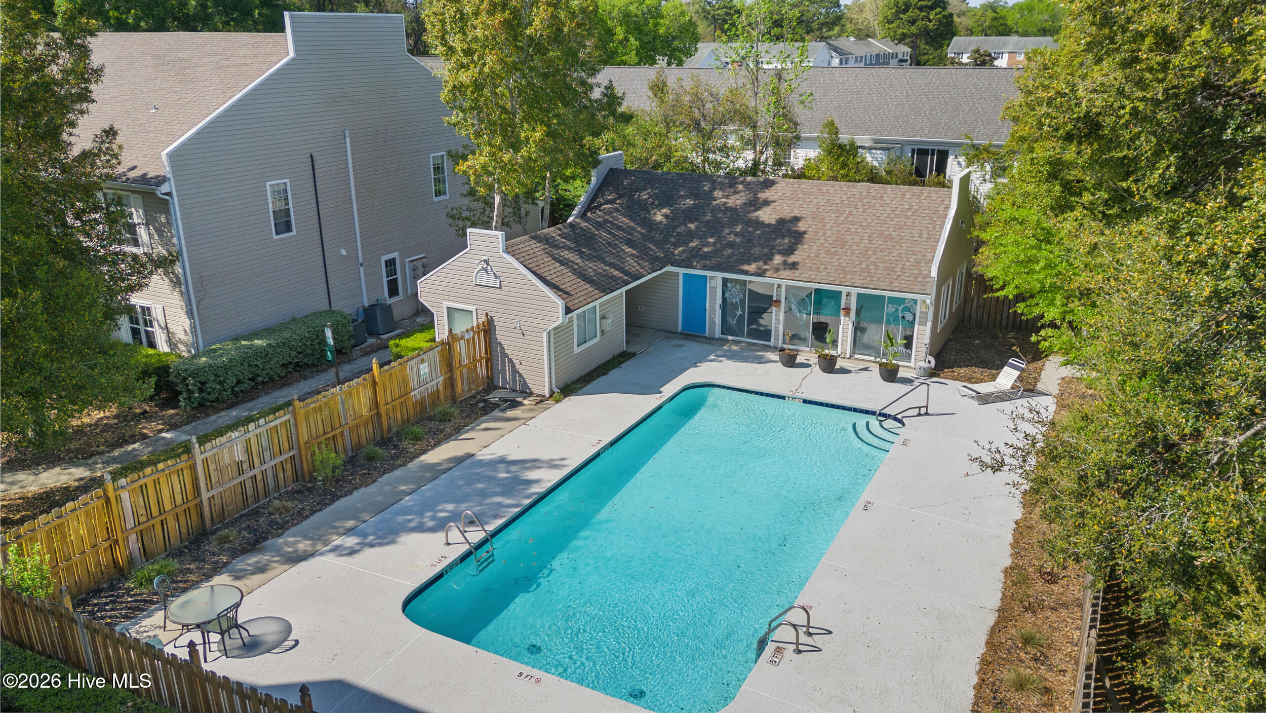 100565125 | Photo 29