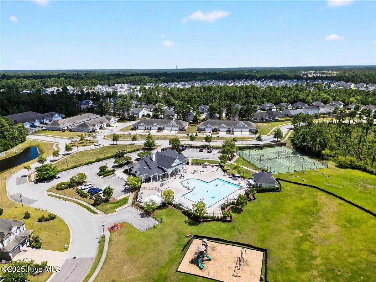 100516834 | Photo 38