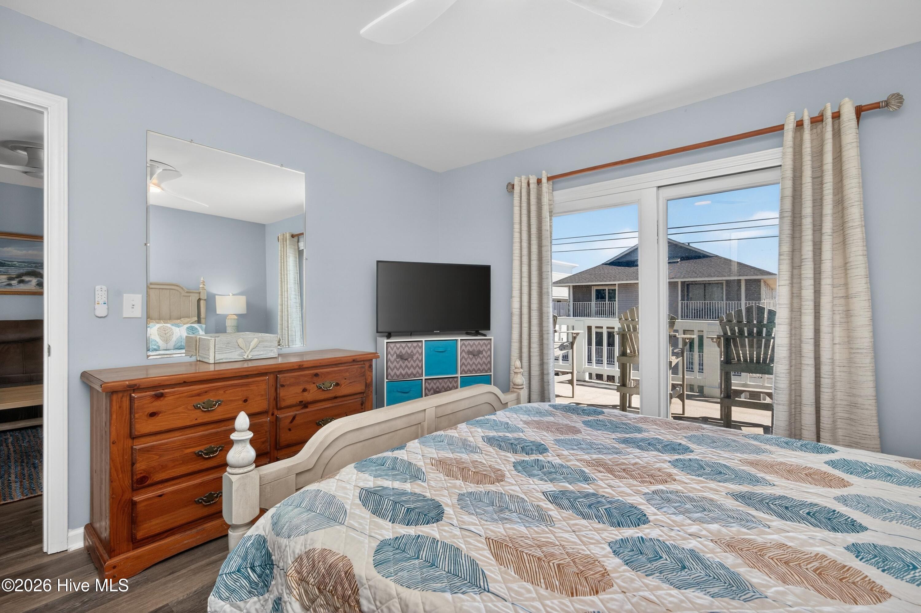 100563490 | Photo 34