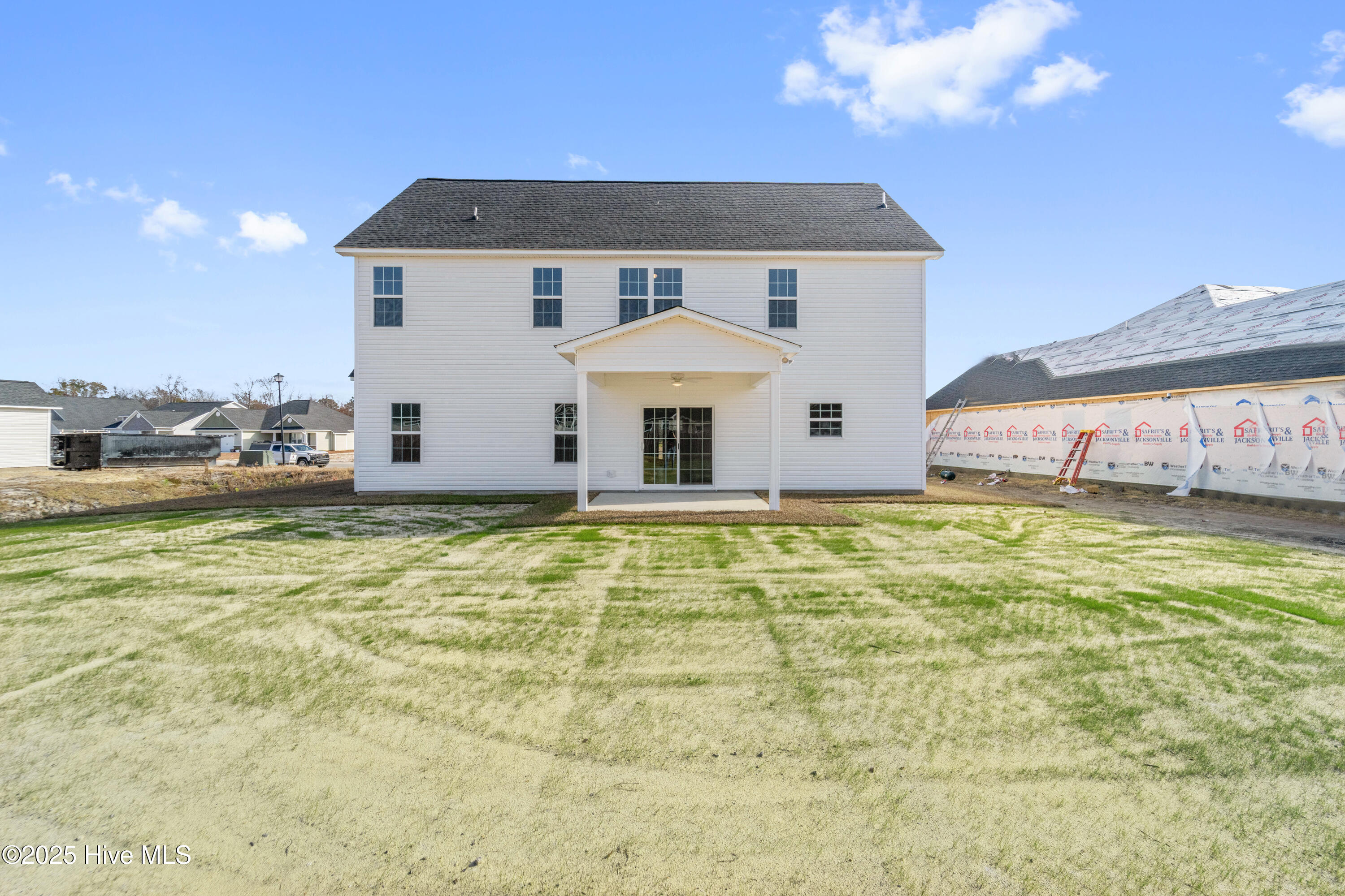 100518960 | Photo 33