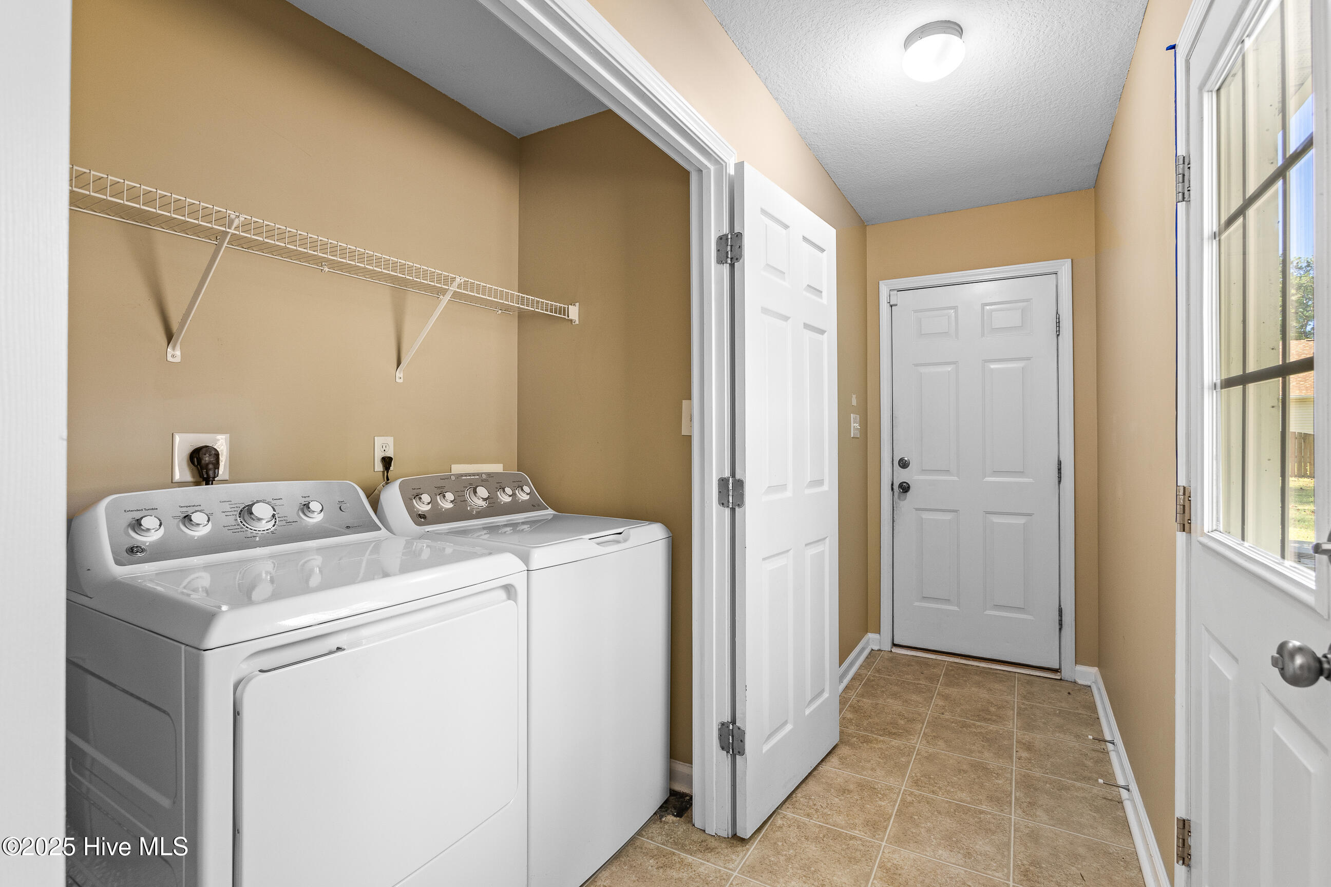 100541118 | Photo 11