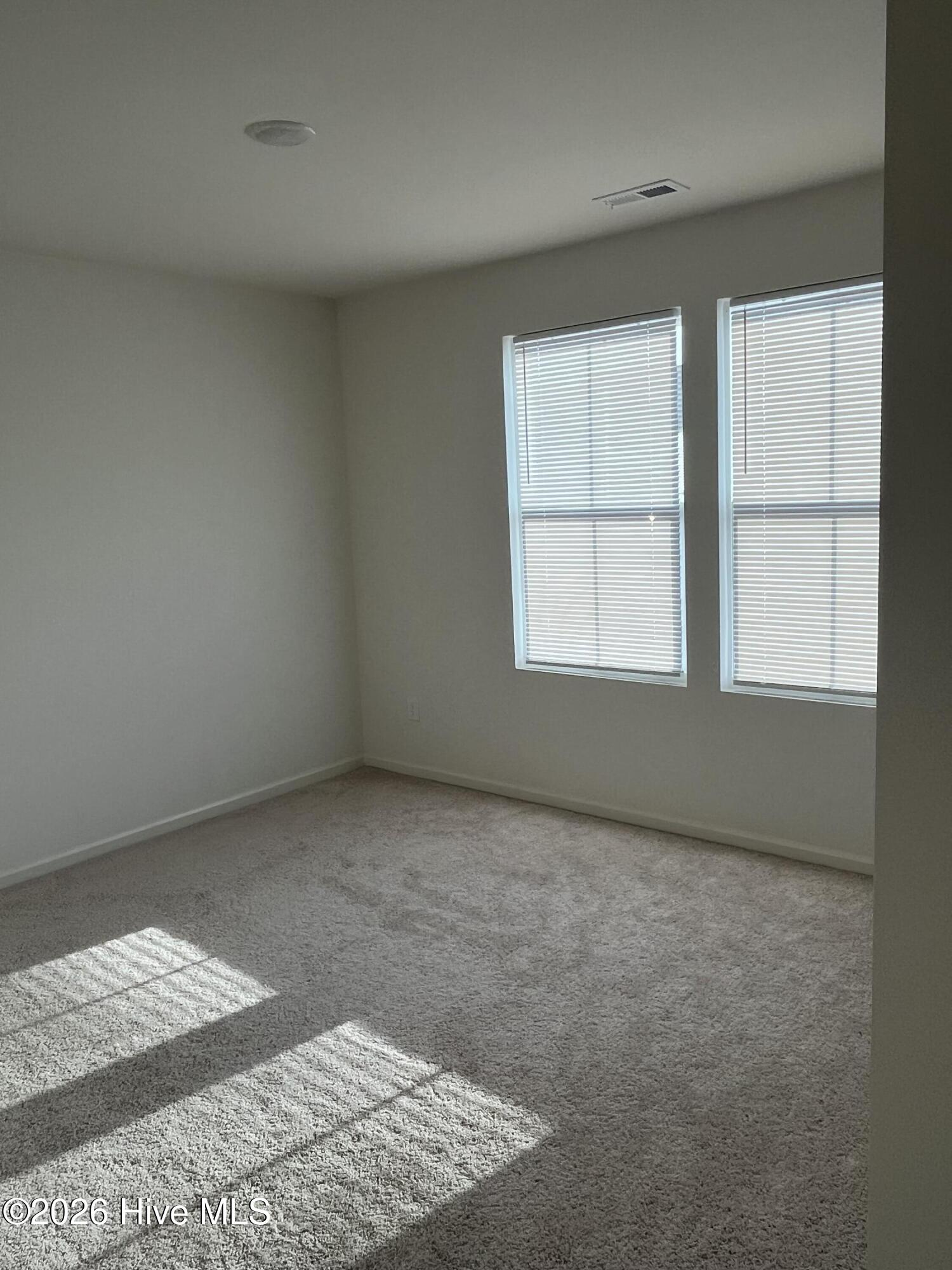 100556275 | Photo 14