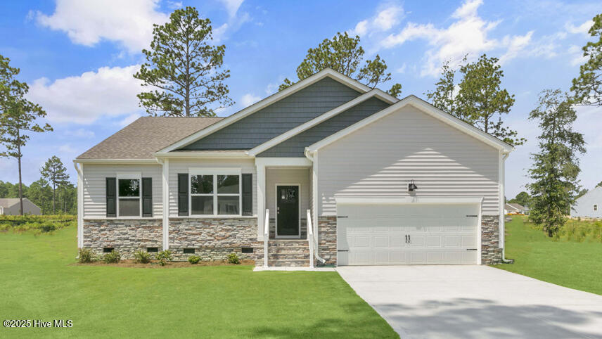 Homes for sale in West End, NC | 3120 Platinum Cir, West End, NC 27376 | MLS# 100494866