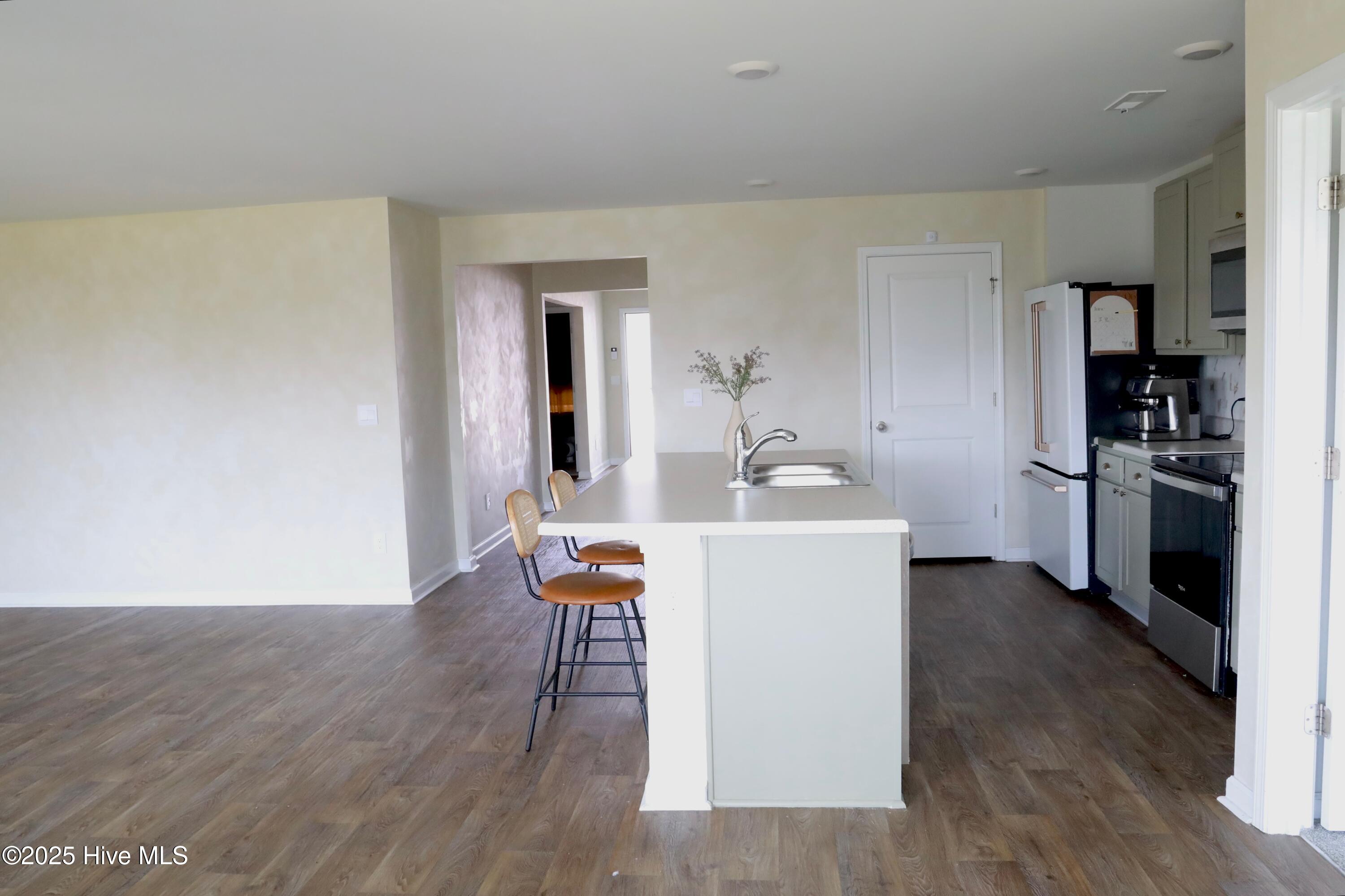 100561165 | Photo 12