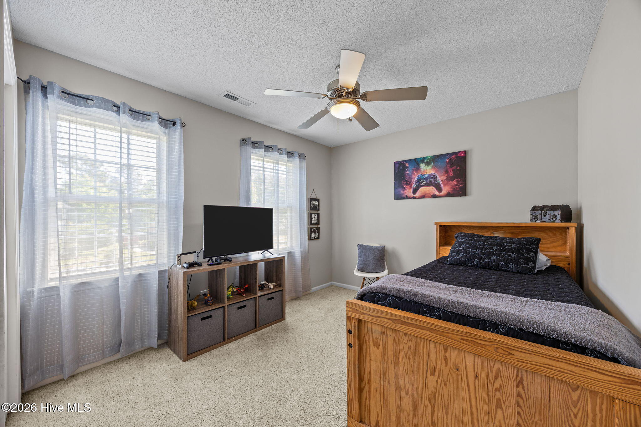 100568672 | Photo 42