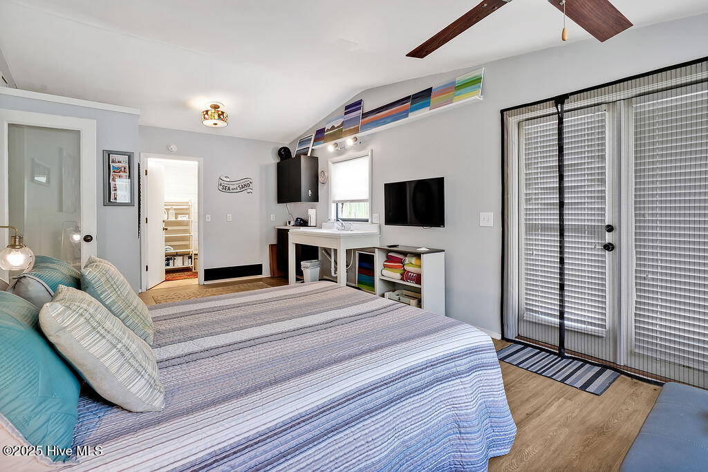 100555819 | Photo 19