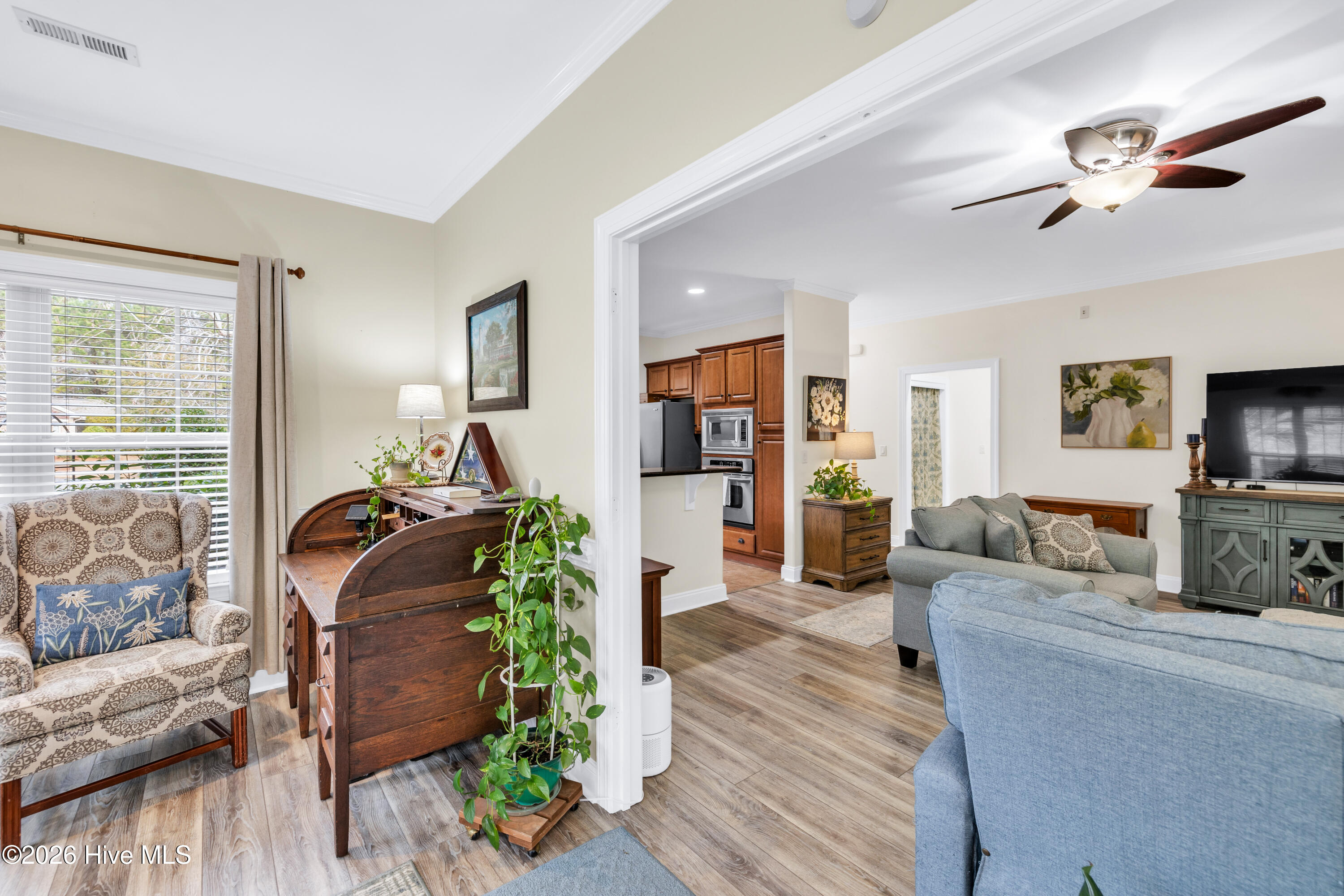 100550739 | Photo 18