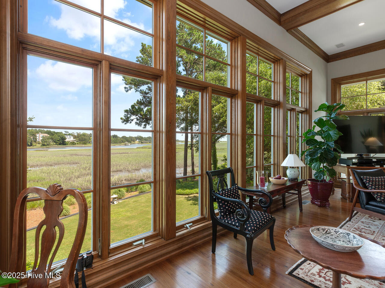 100526080 | Photo 25