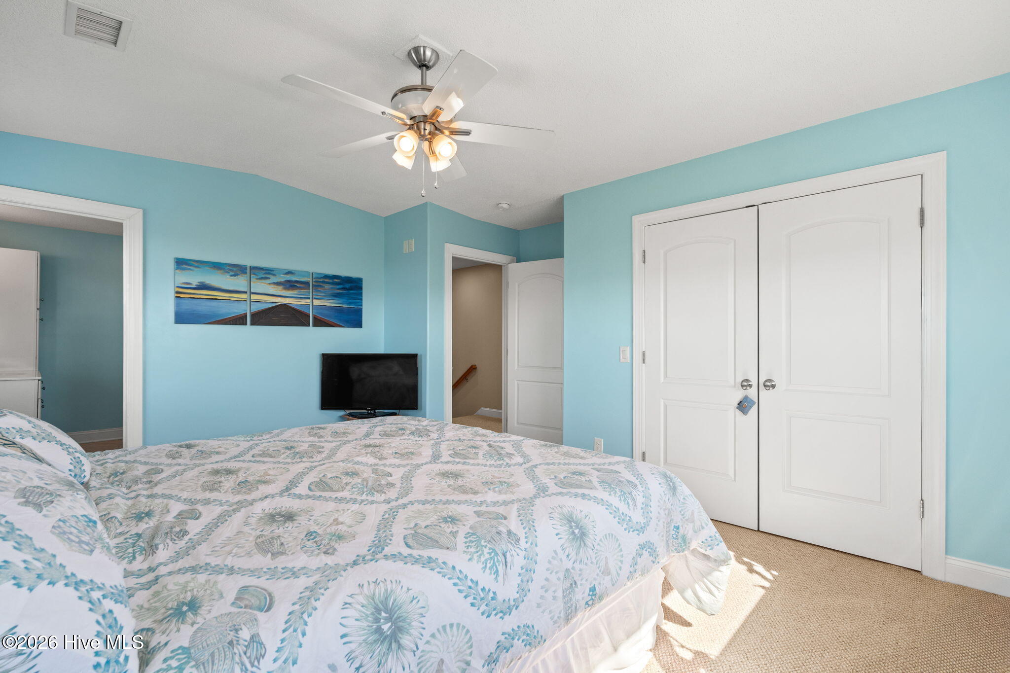 100561673 | Photo 23