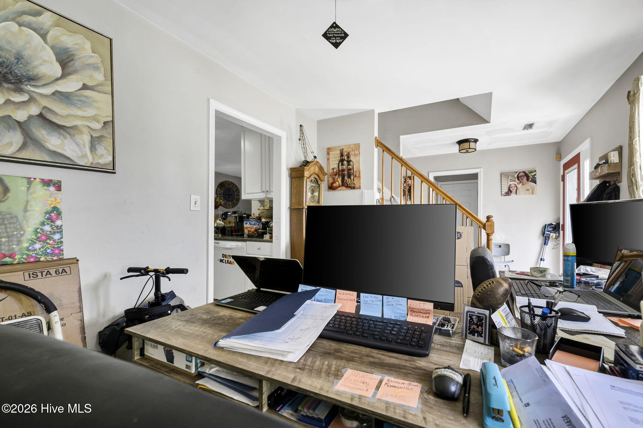 100570631 | Photo 11