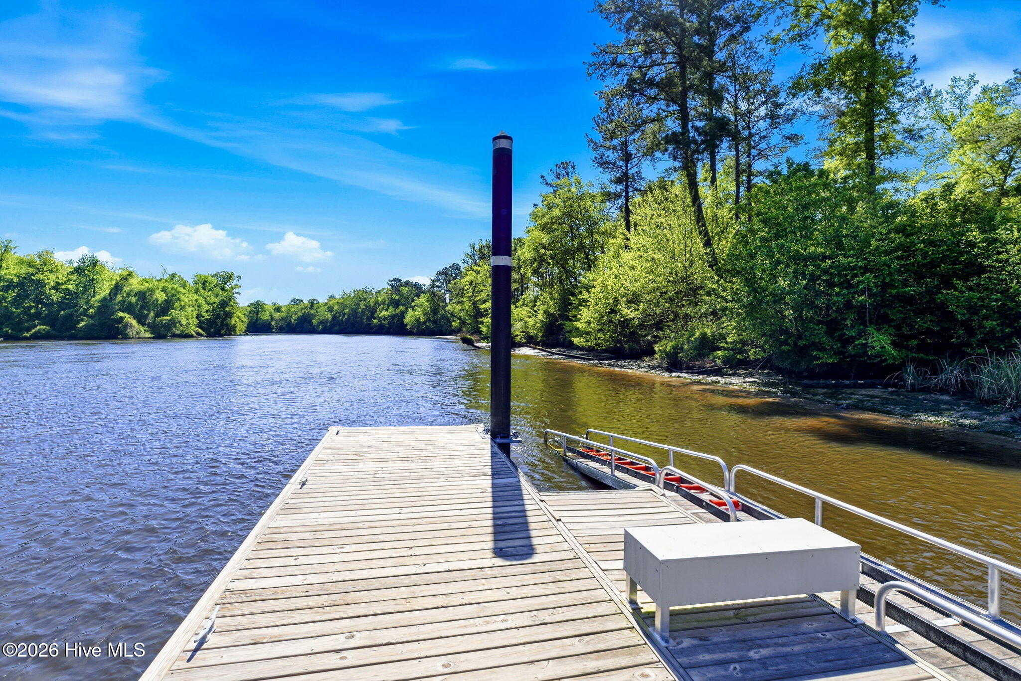 100566822 | Photo 63