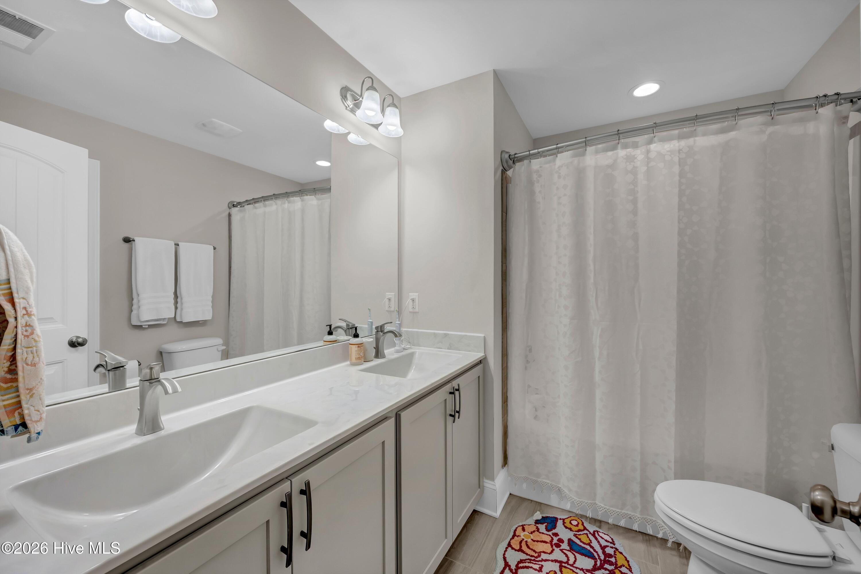 100553232 | Photo 18