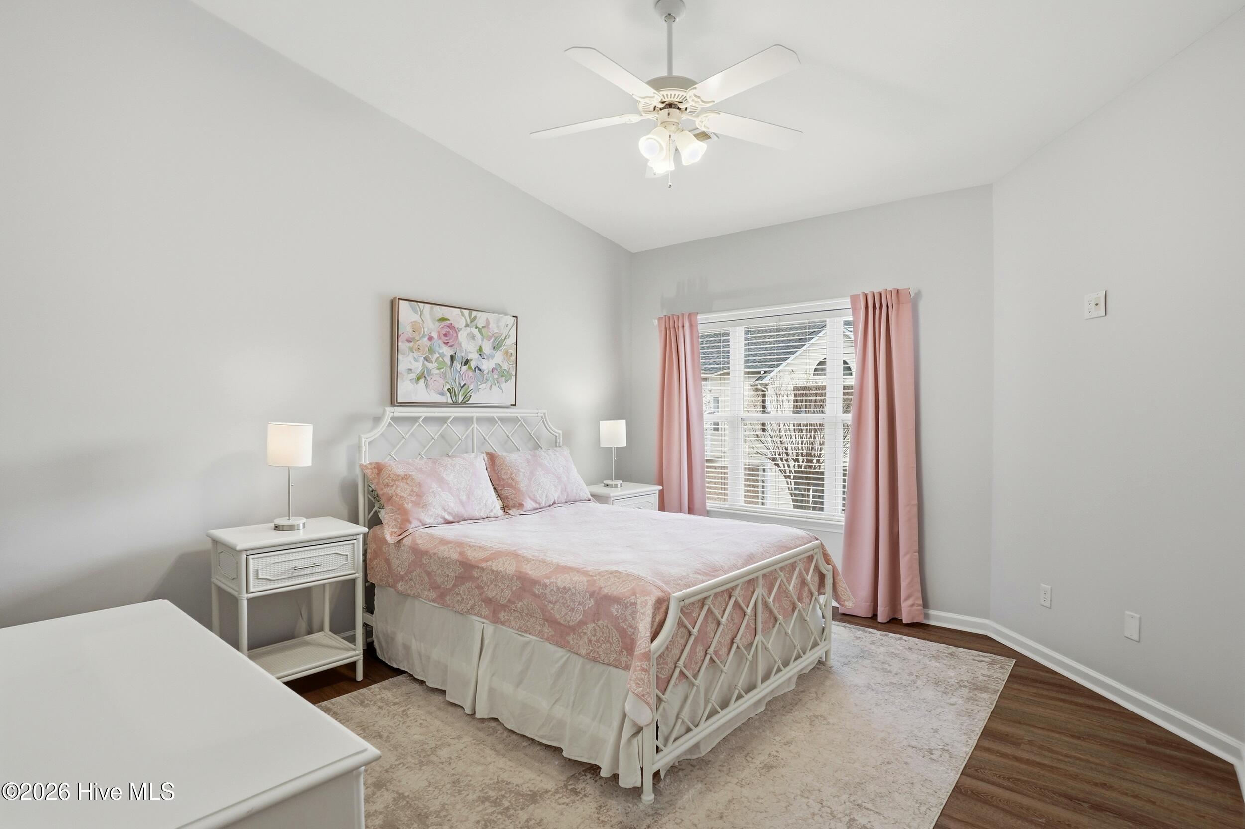 100554334 | Photo 11