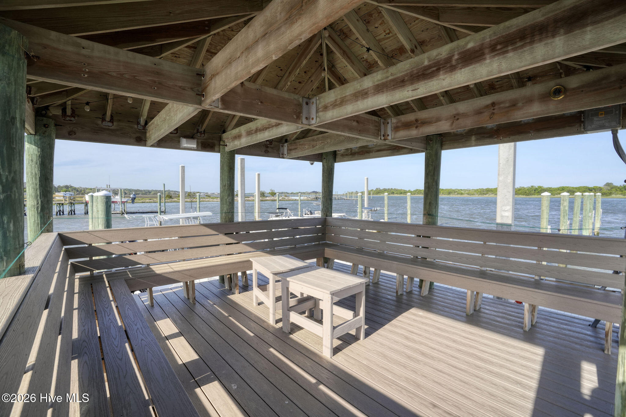 100567317 | Photo 83