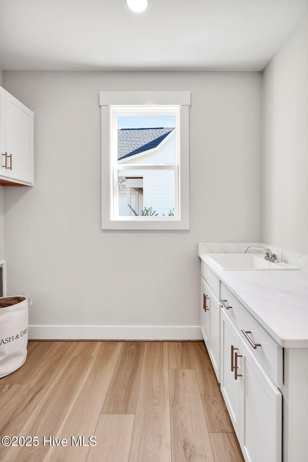 100529674 | Photo 75