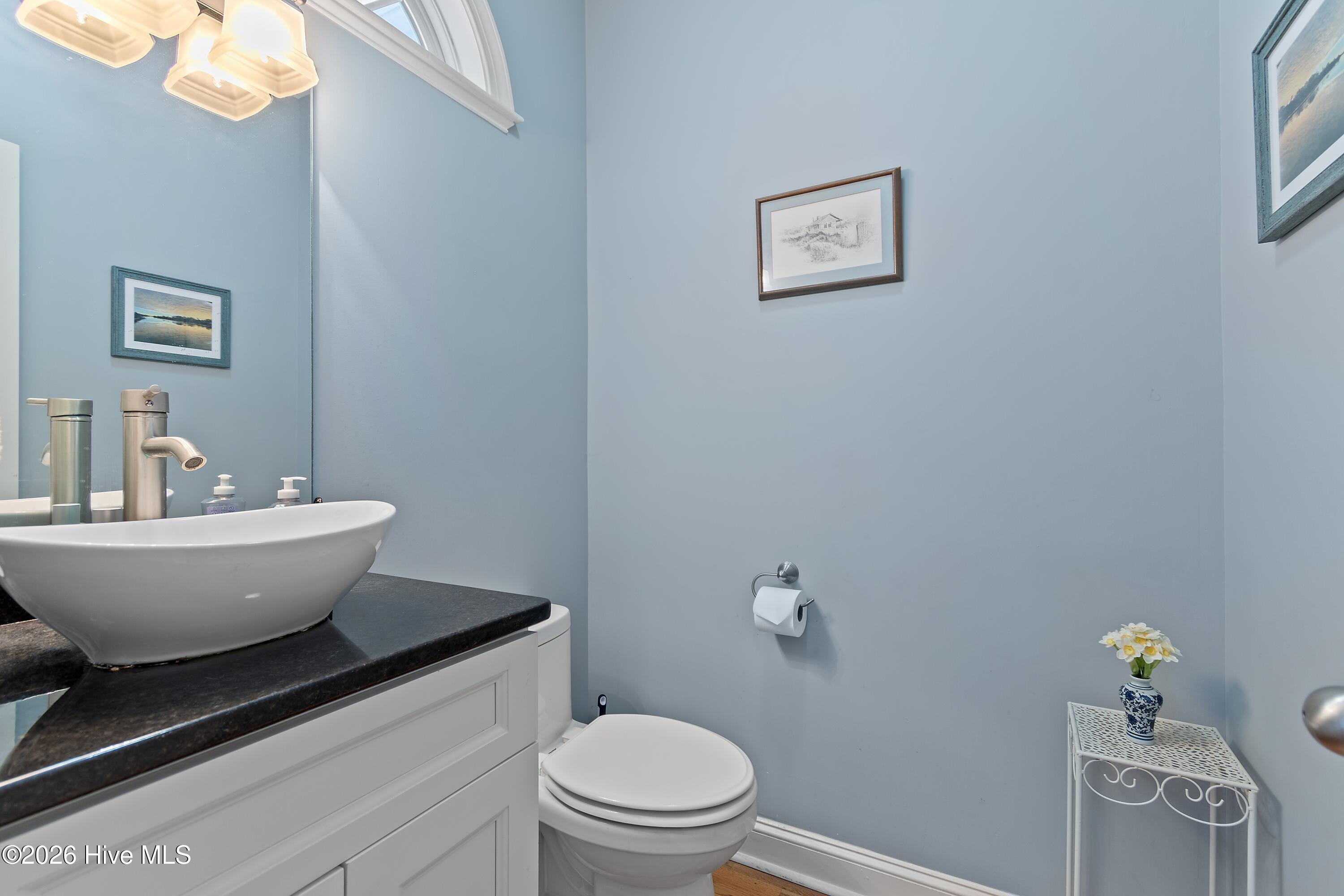 100561490 | Photo 36