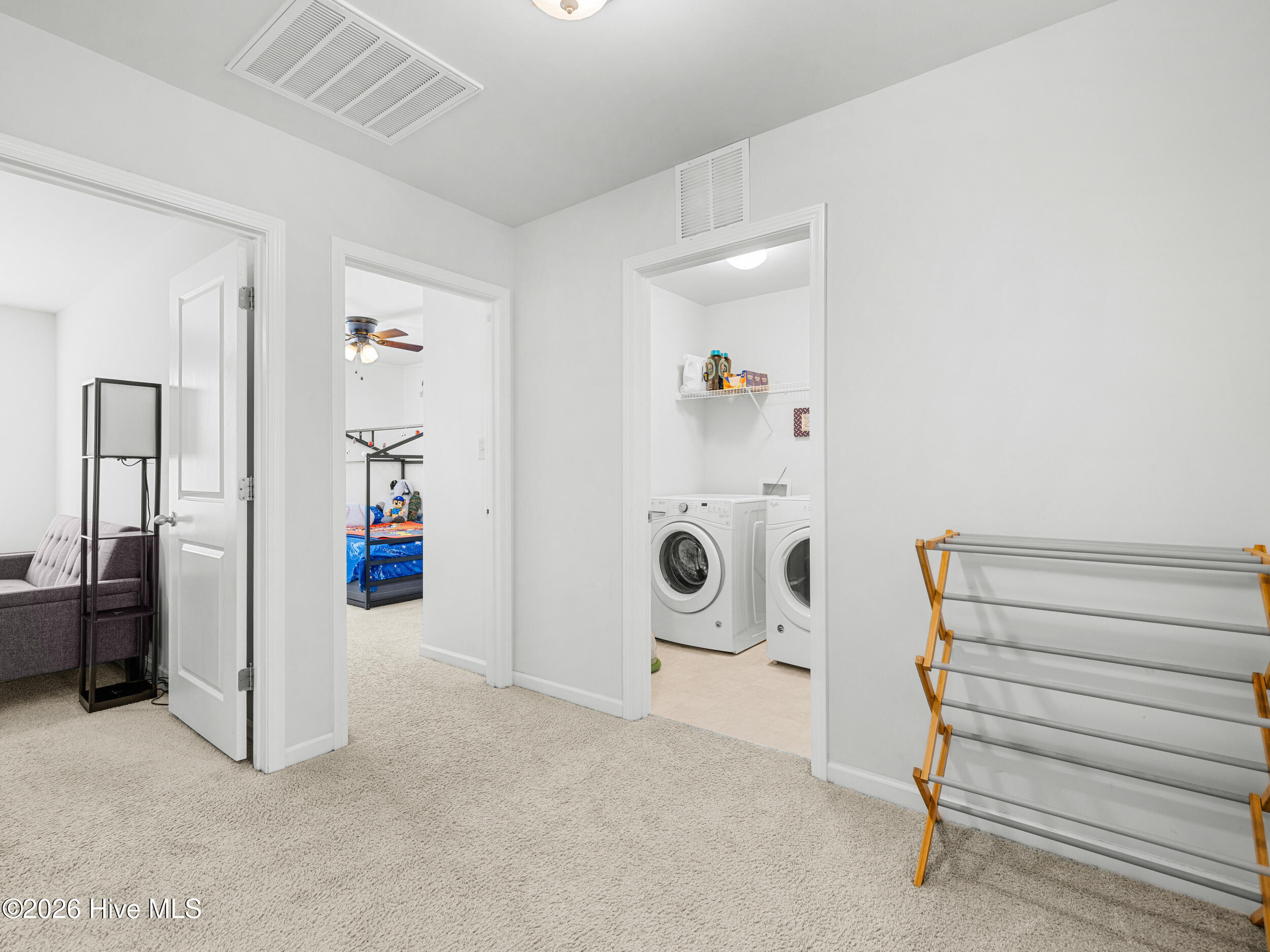 100567072 | Photo 44