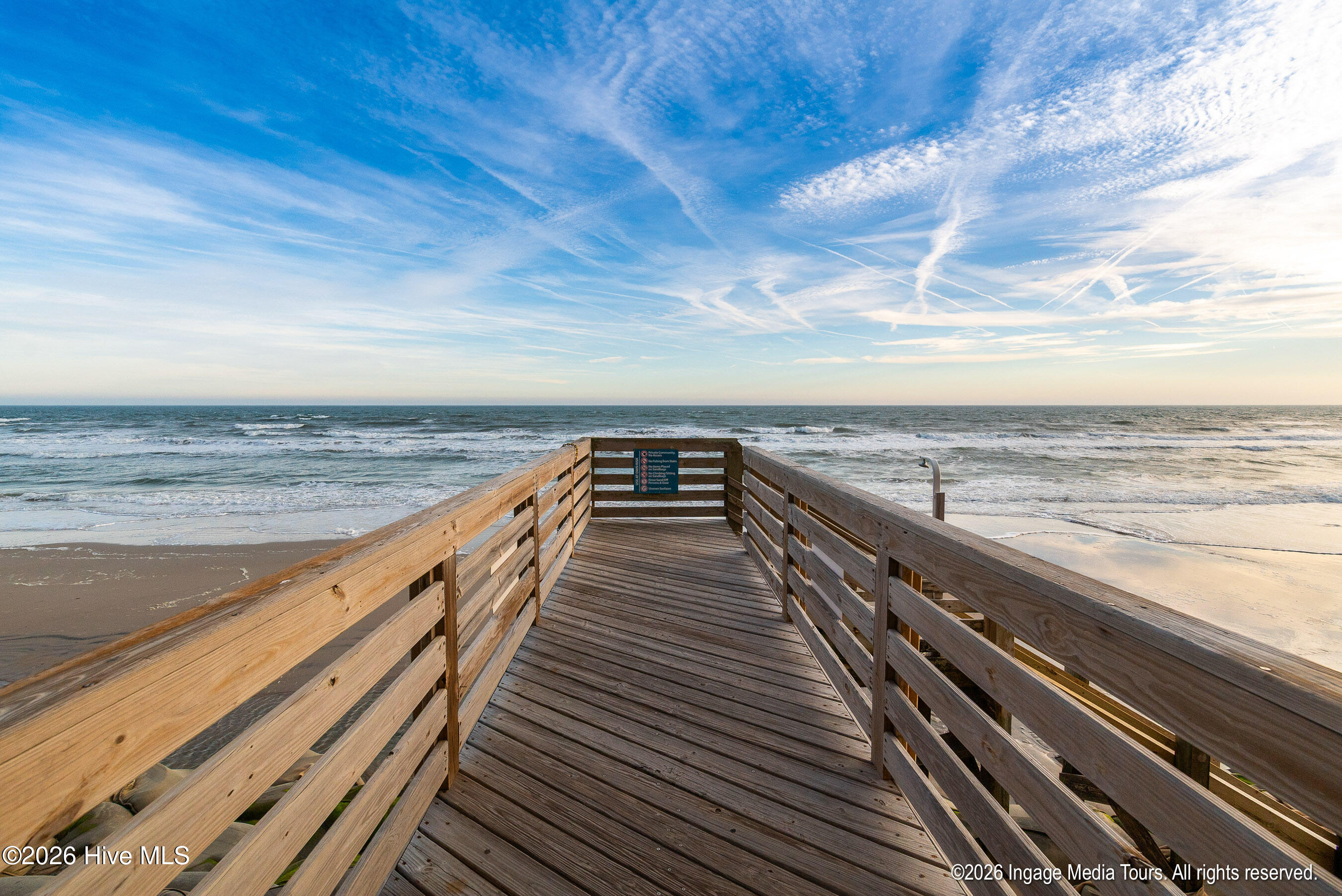 100548711 | Photo 11