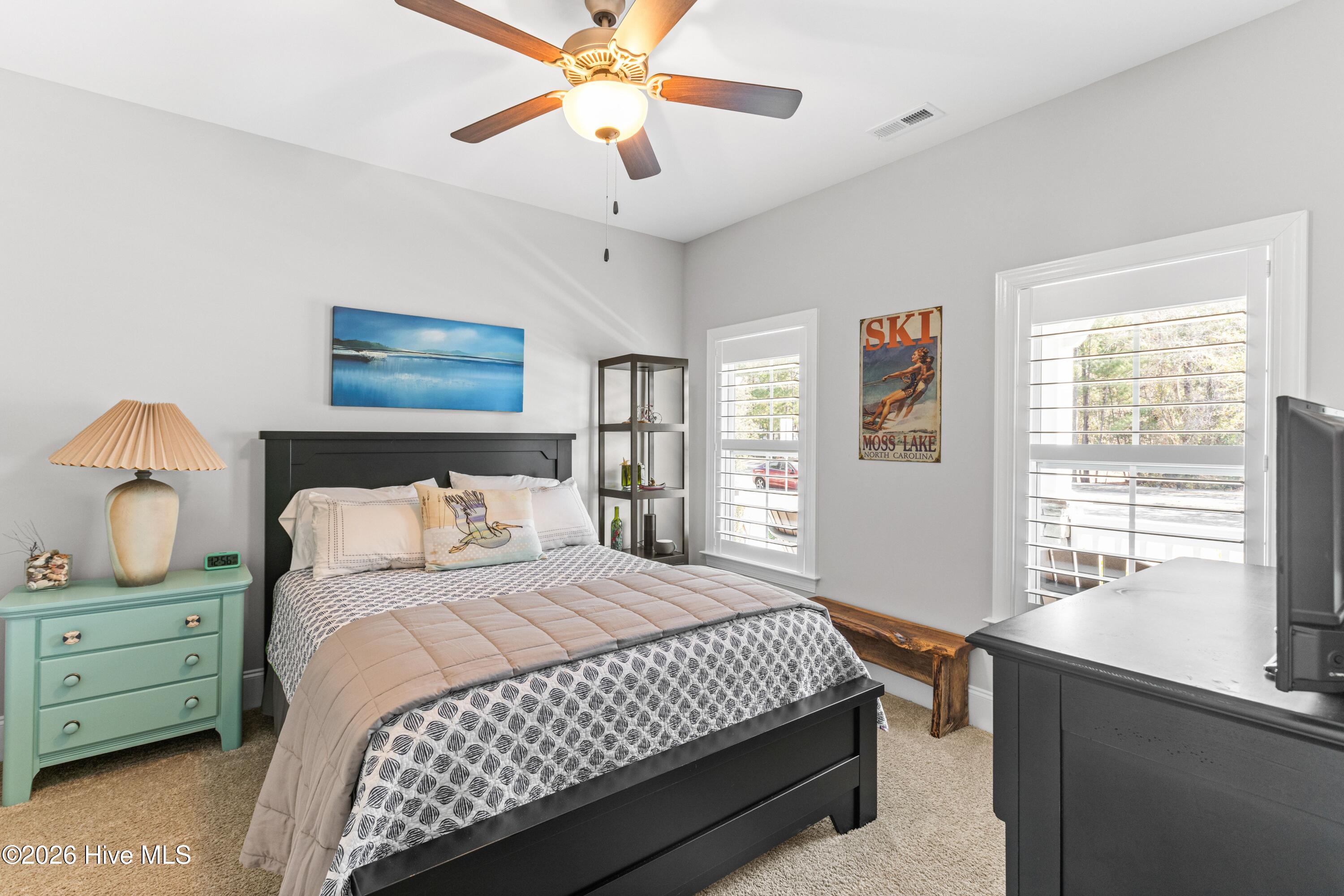 100554937 | Photo 27